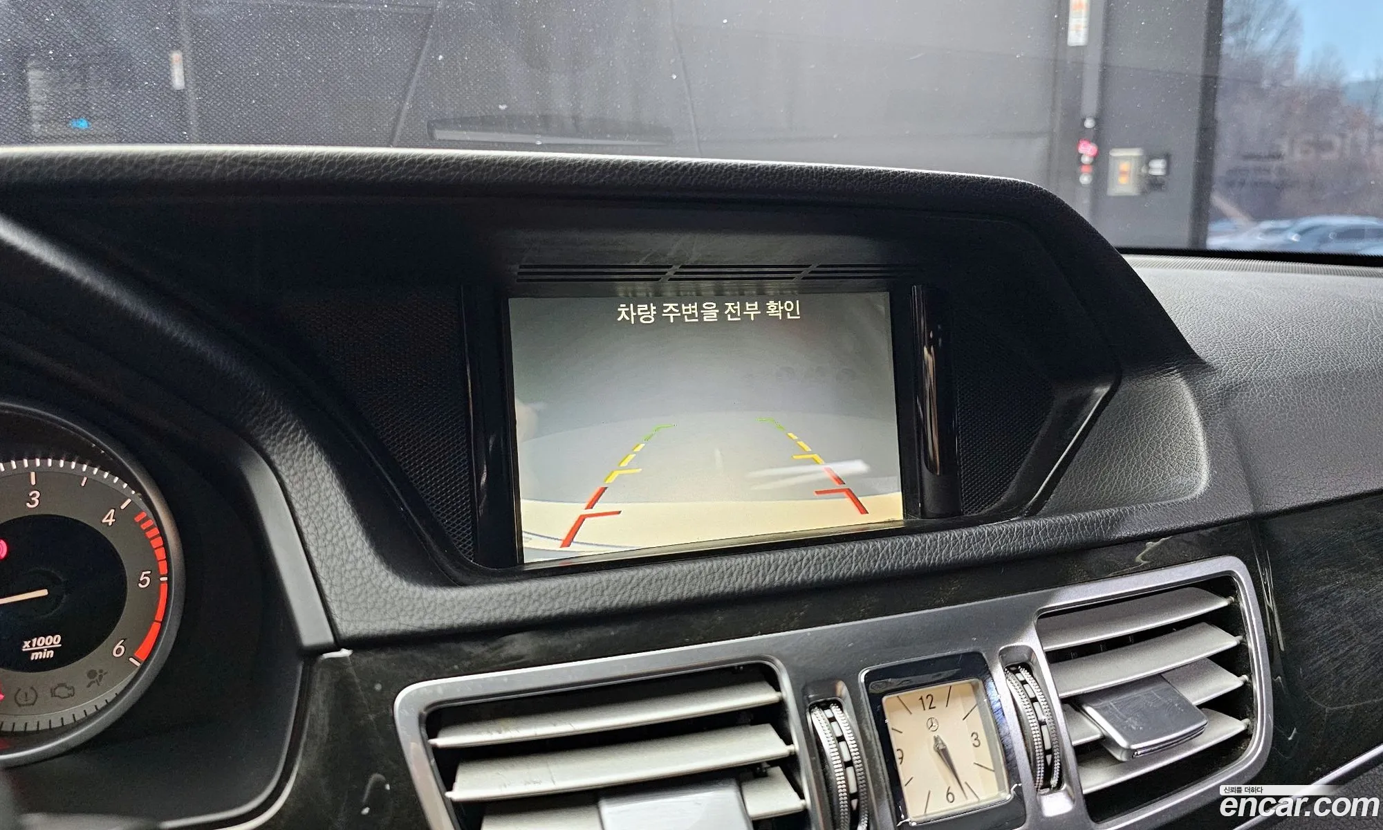 Mercedes-Benz E-Class W212 2013 WDDHF0CB7EA851069 — 11