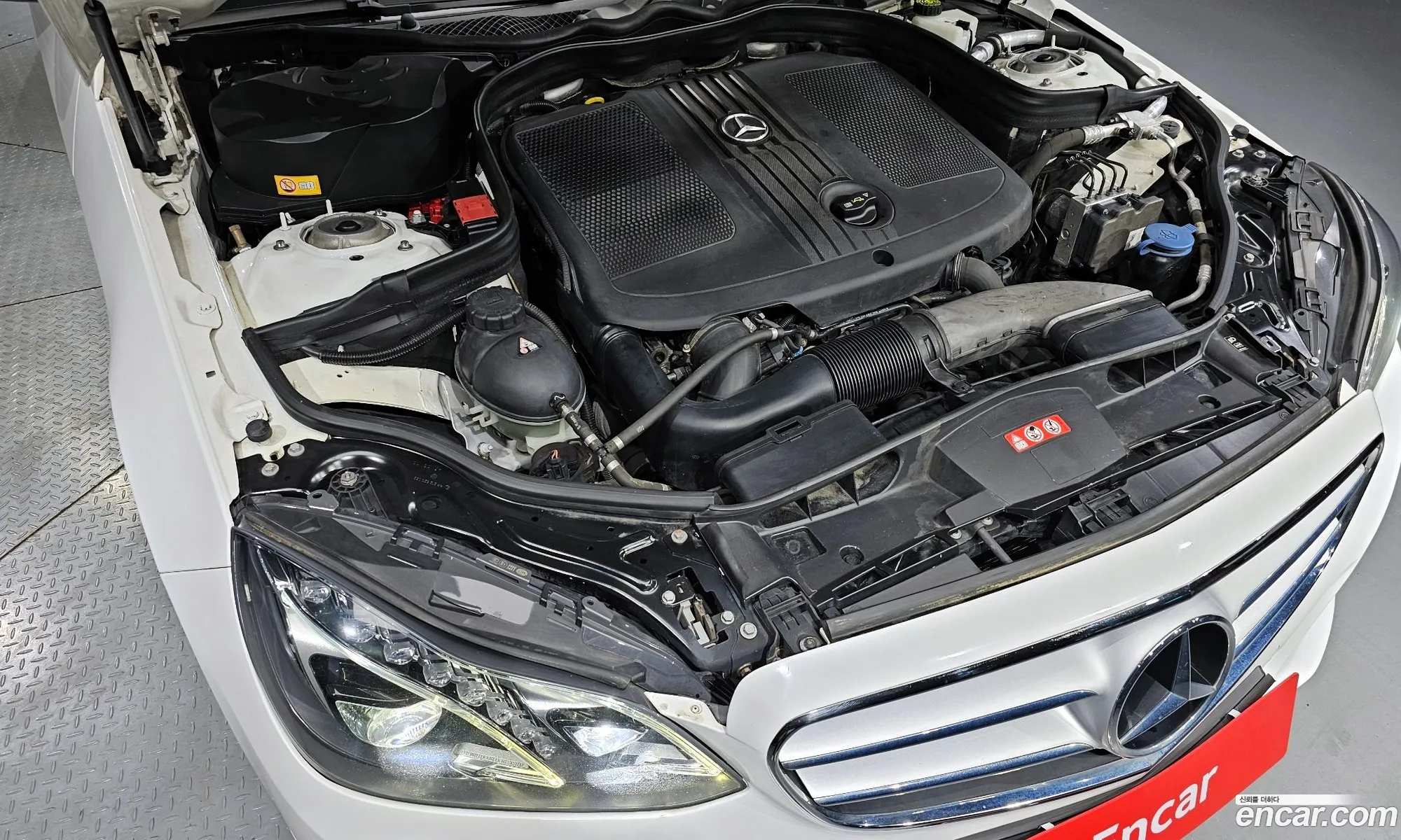 Mercedes-Benz E-Class W212 2013 WDDHF0CB7EA851069 — 5