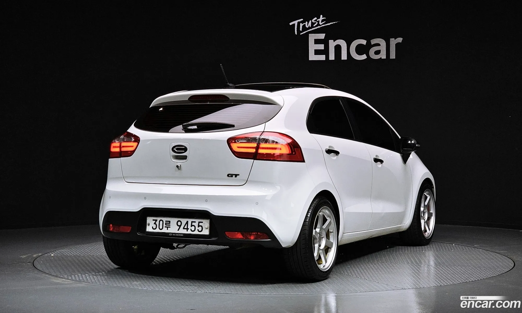 Kia Pride 2013 — 10