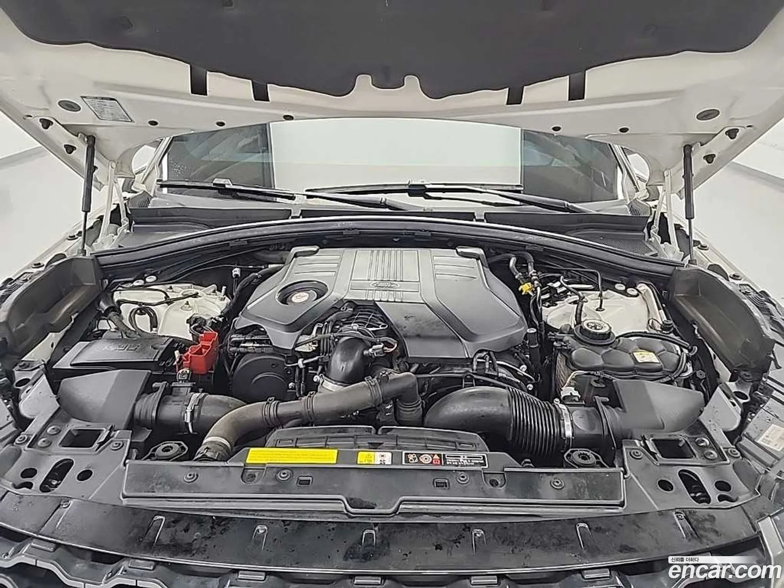 Land Rover Range Rover Velar 2018 — 17