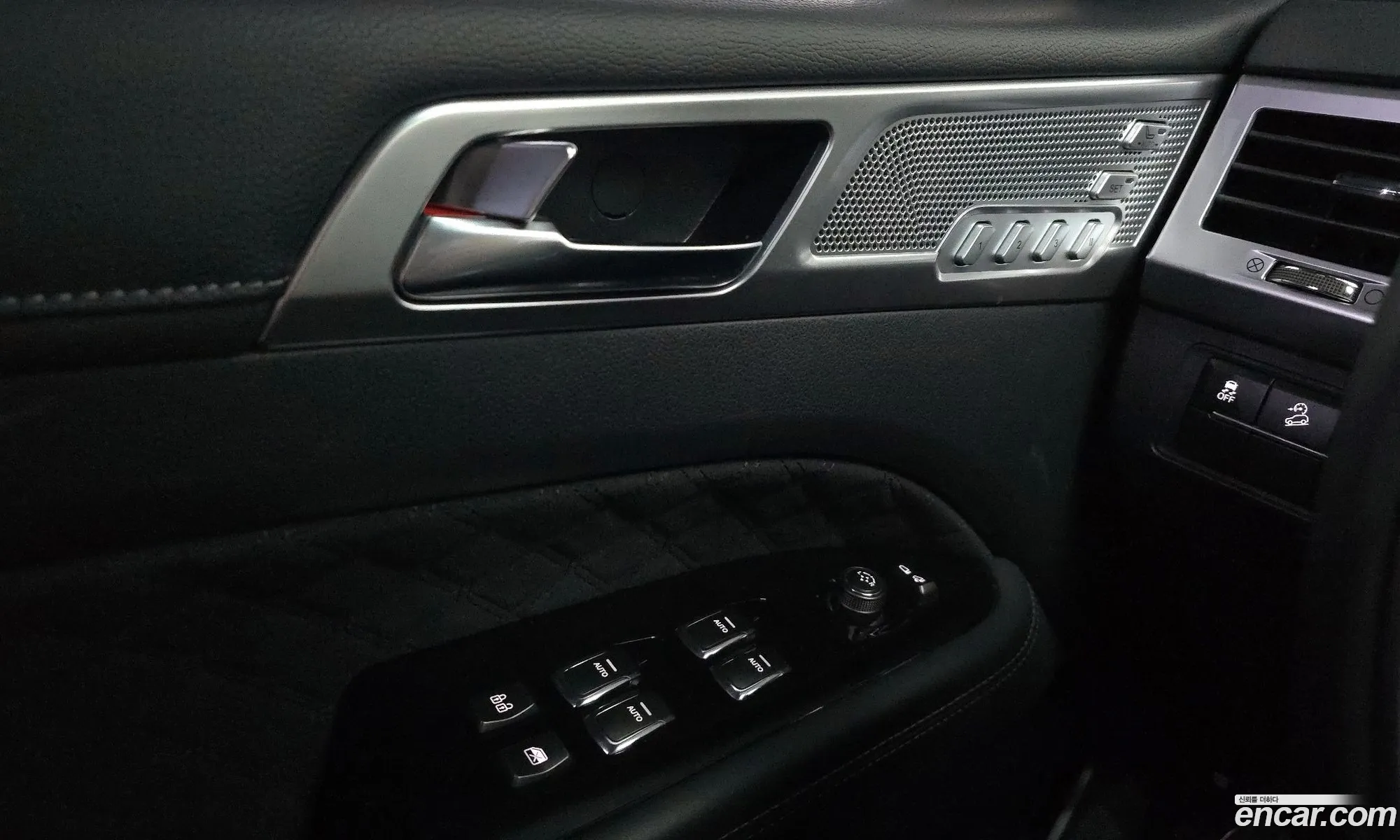 KG Mobility (SsangYong) Rexton 2020 — 12