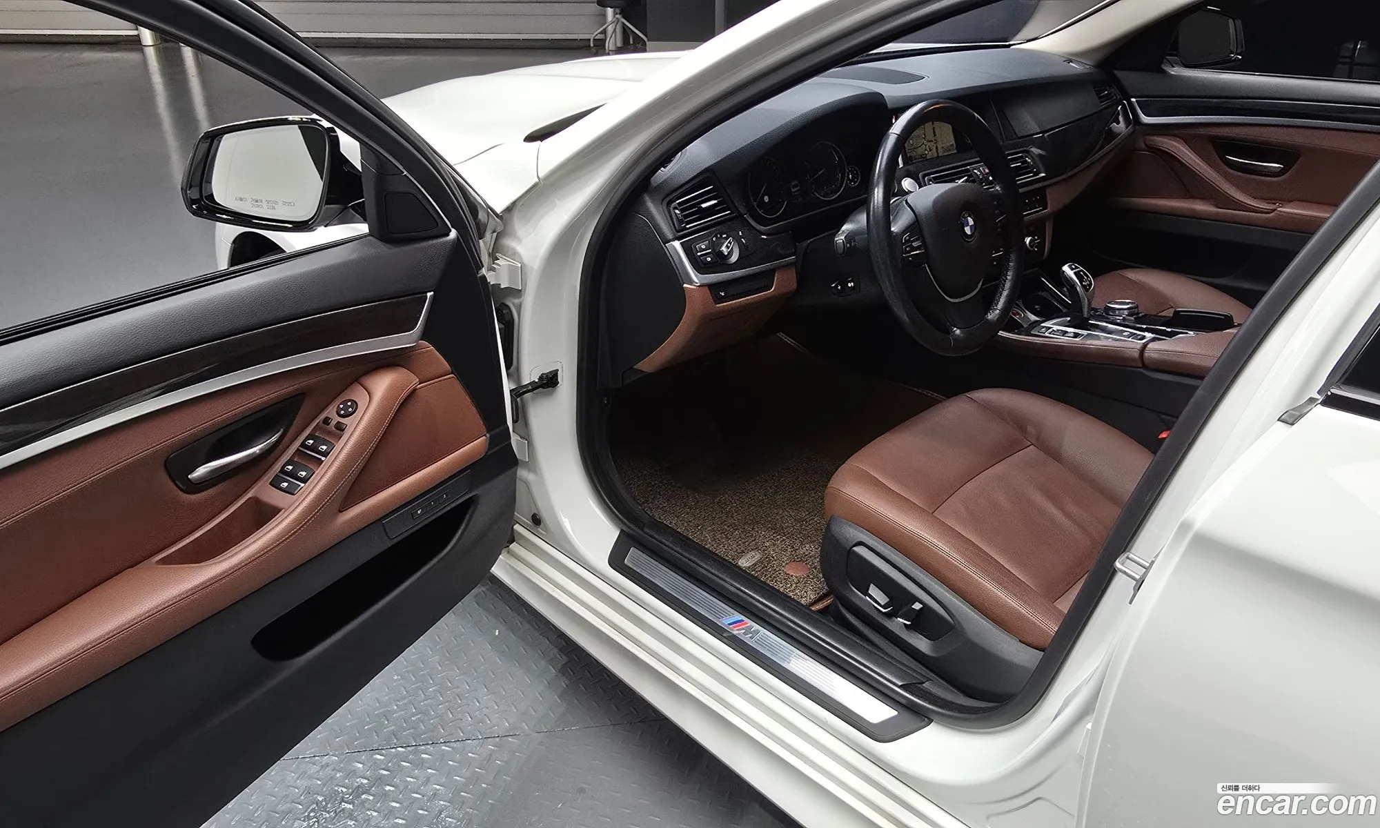 BMW 5 Series 2016 WBA5A5102GG178571 — 14