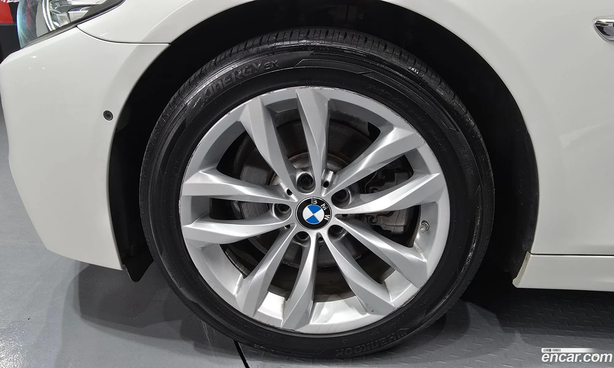 BMW 5 Series 2016 WBA5A5102GG178571 — 9