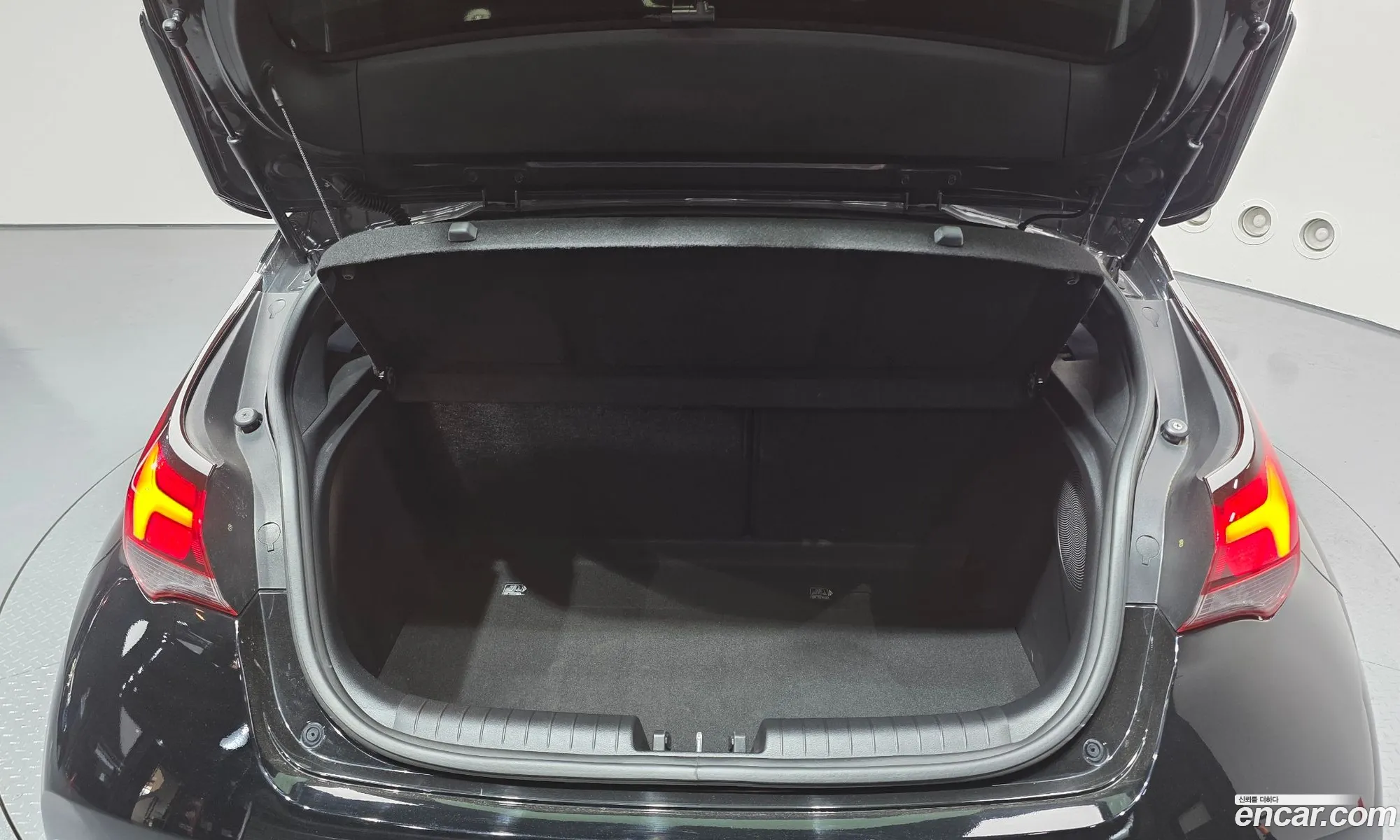 Hyundai Veloster 2021 — 4