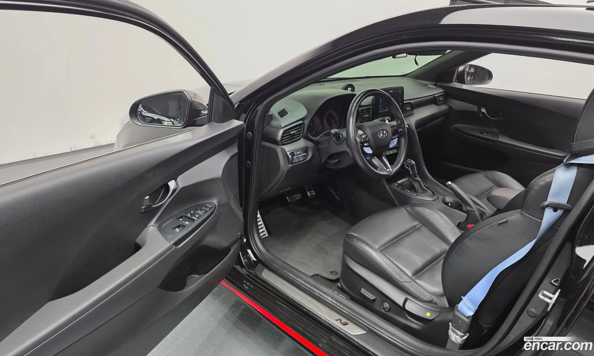 Hyundai Veloster 2021 — 16