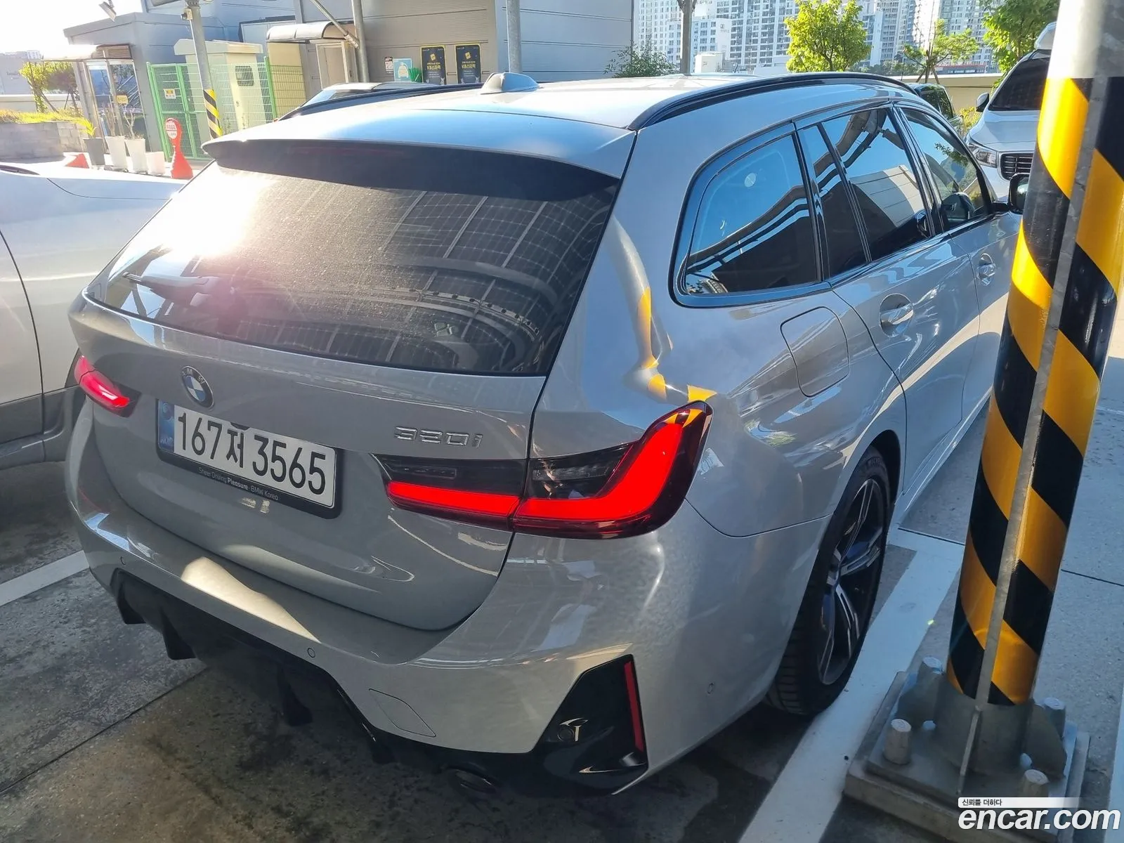 BMW 3 Series 2025 — 3
