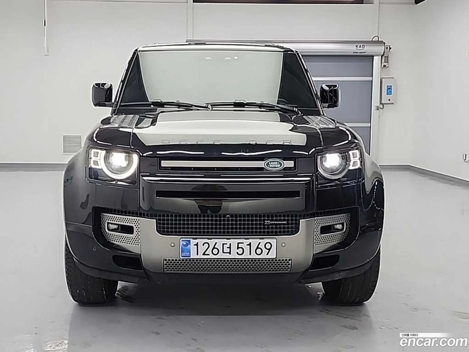 Land Rover Defender 2021 — 16