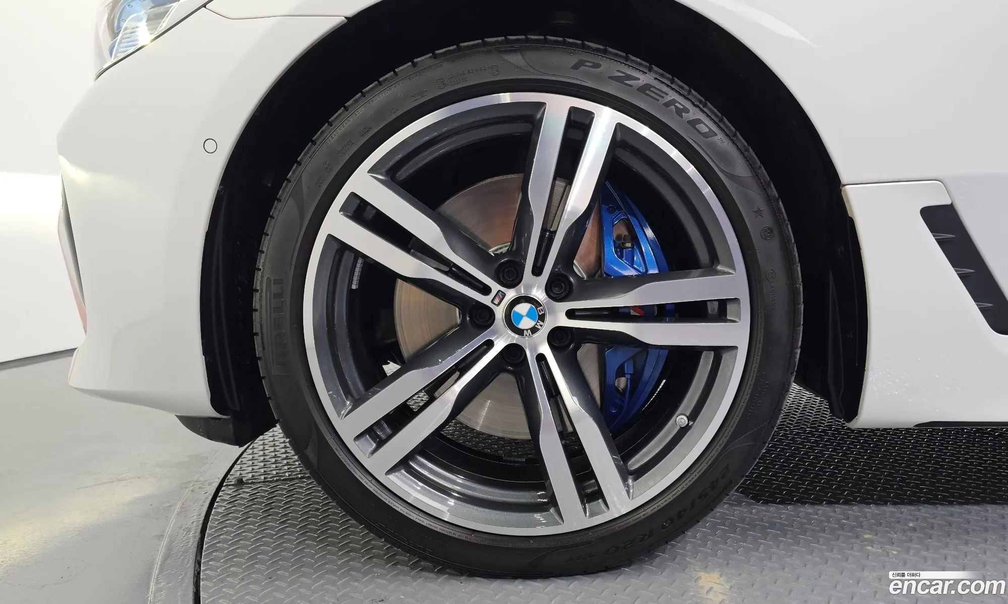 BMW 6 Series GT 2024 — 17