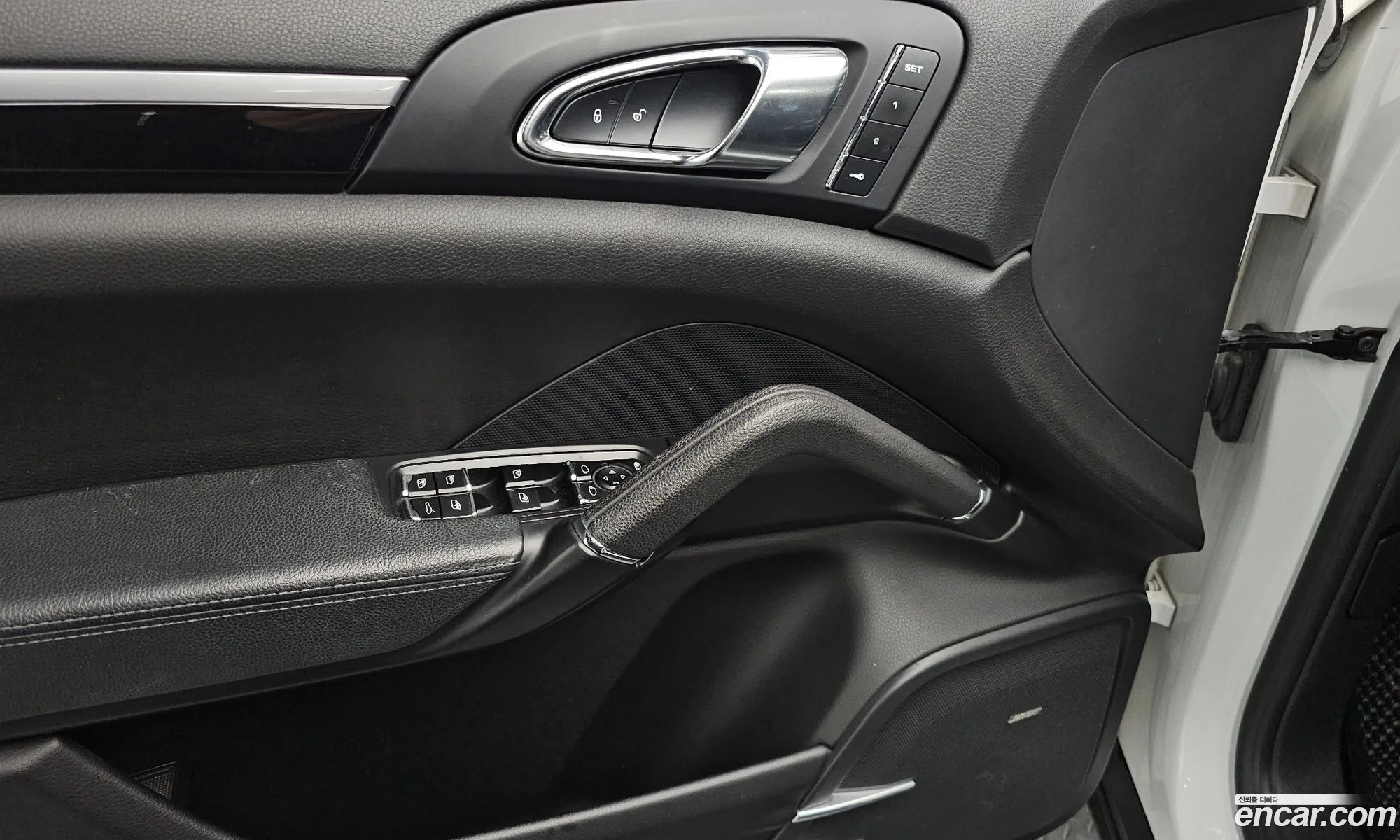 Porsche Cayenne 2017 WP1AF2928HLA29967 — 13