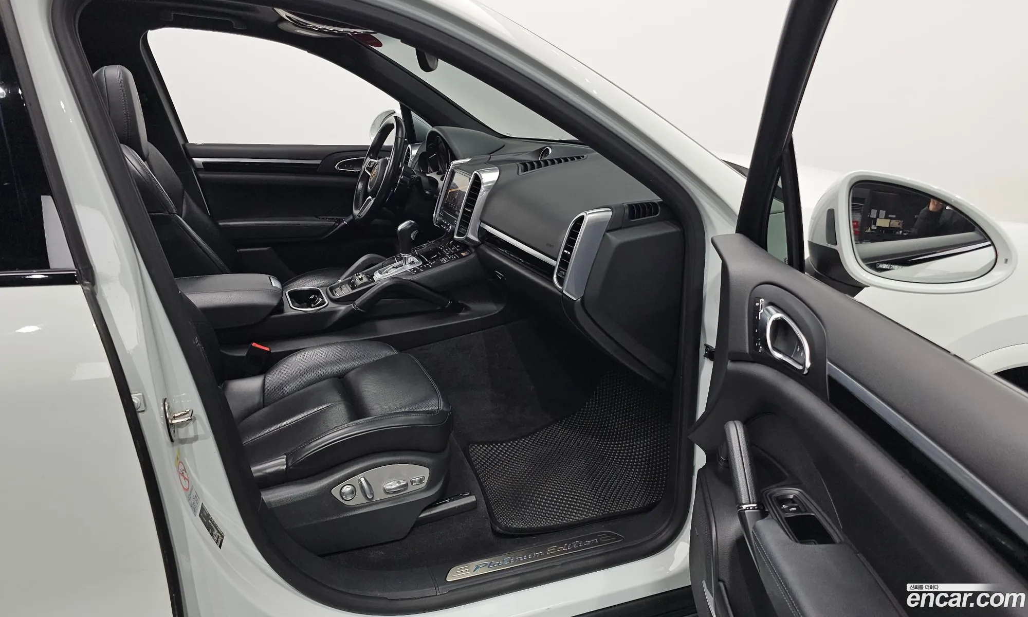 Porsche Cayenne 2017 WP1AF2928HLA29967 — 14