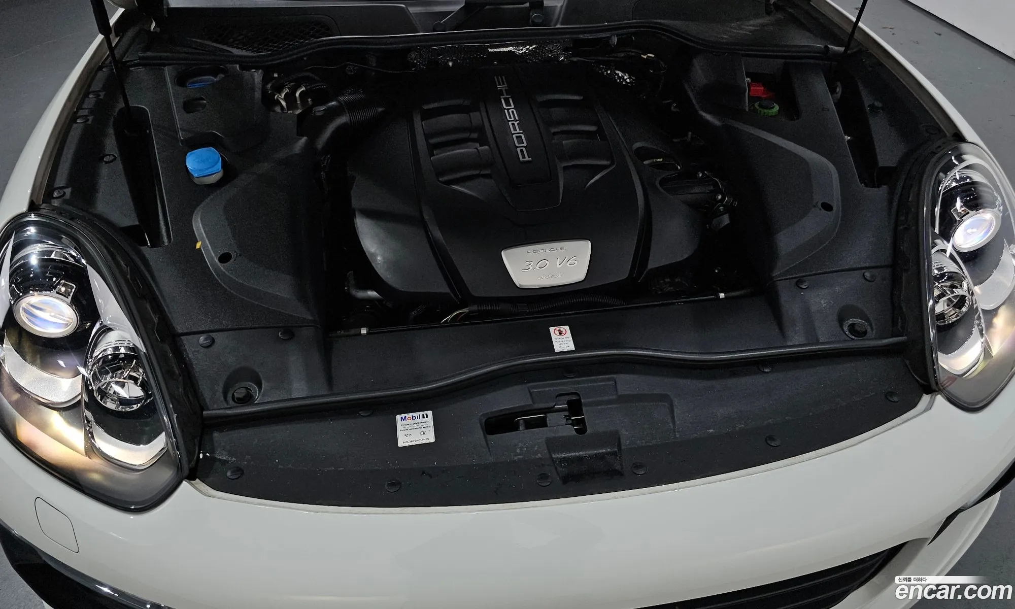 Porsche Cayenne 2017 WP1AF2928HLA29967 — 5