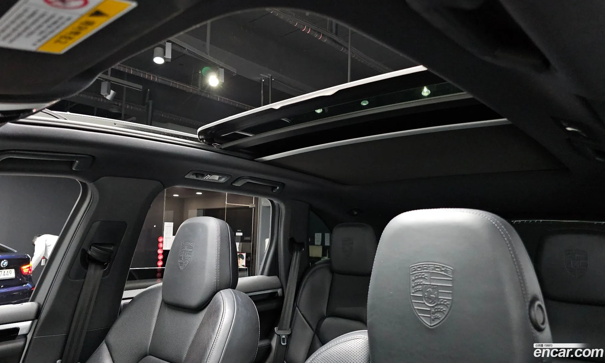 Porsche Cayenne 2017 WP1AF2928HLA29967 — 16