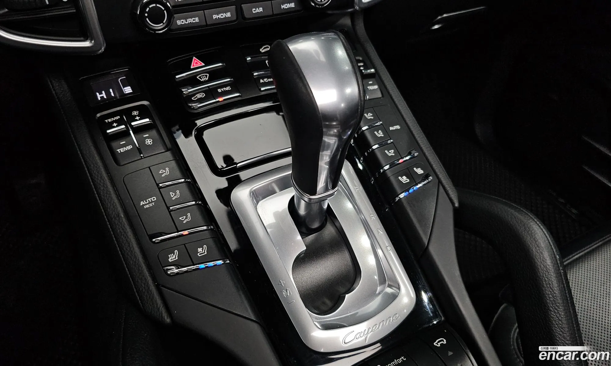 Porsche Cayenne 2017 WP1AF2928HLA29967 — 18