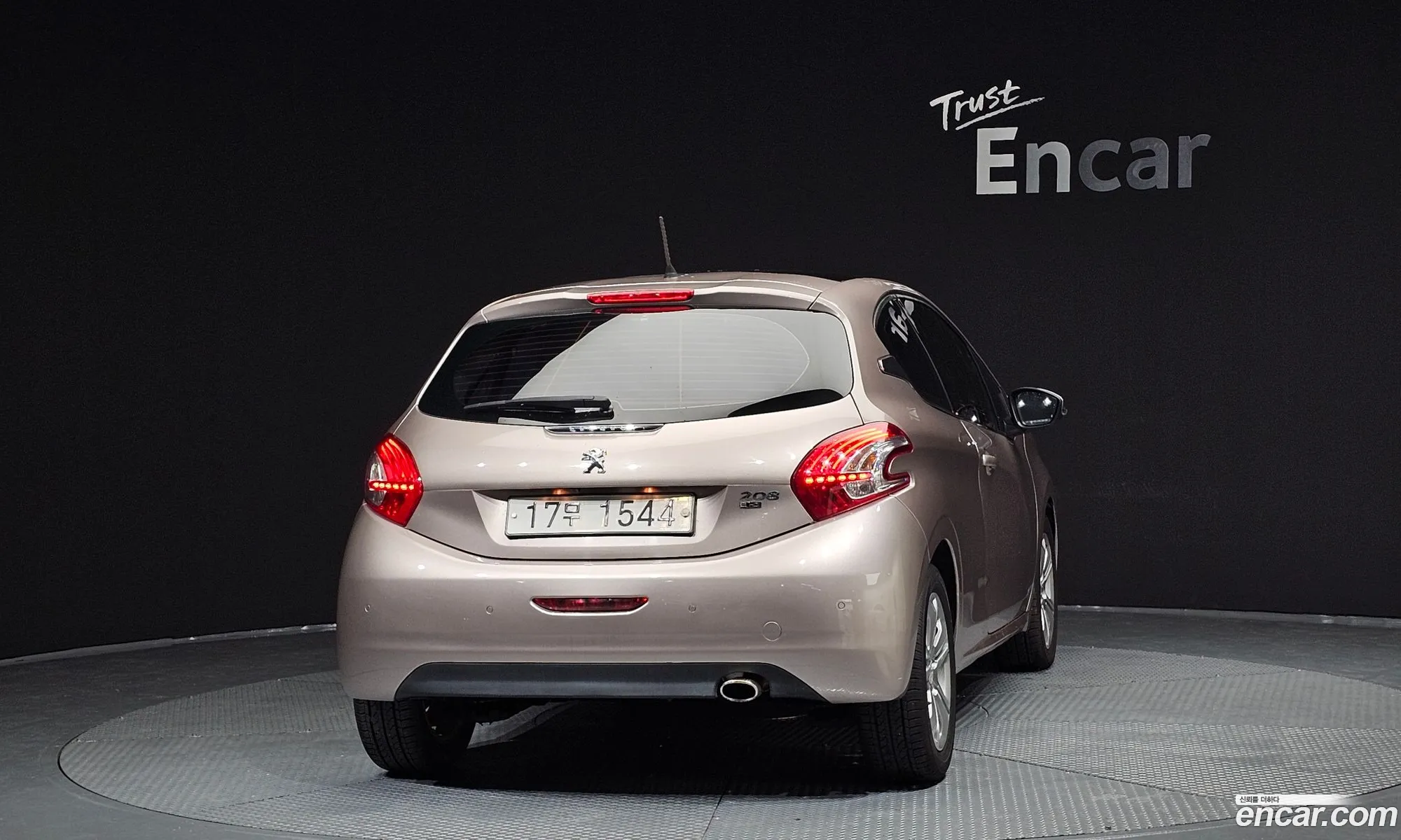 Peugeot 208 2013 VF3CA9HP8DW000428 — 10