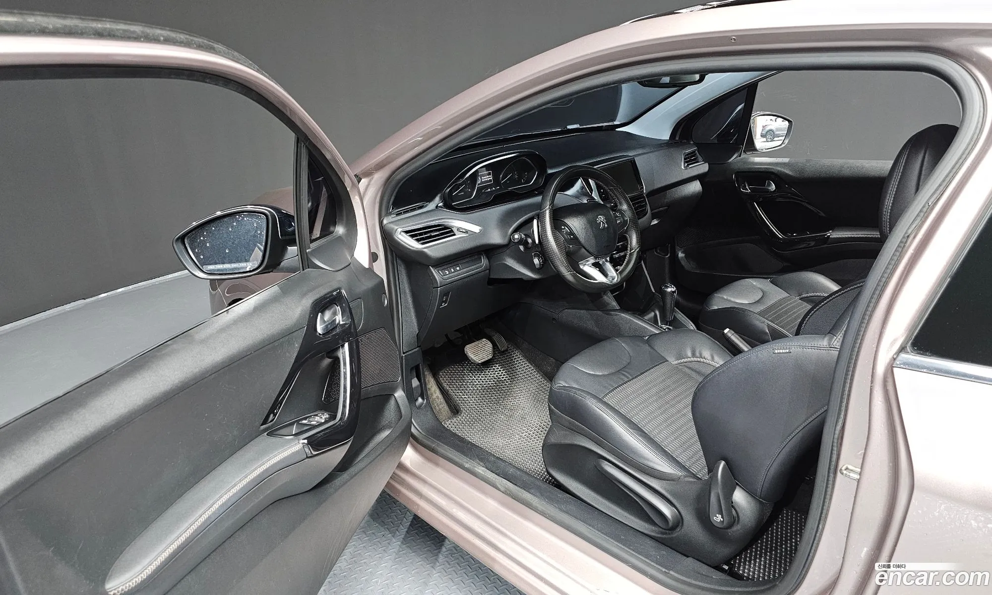 Peugeot 208 2013 VF3CA9HP8DW000428 — 18