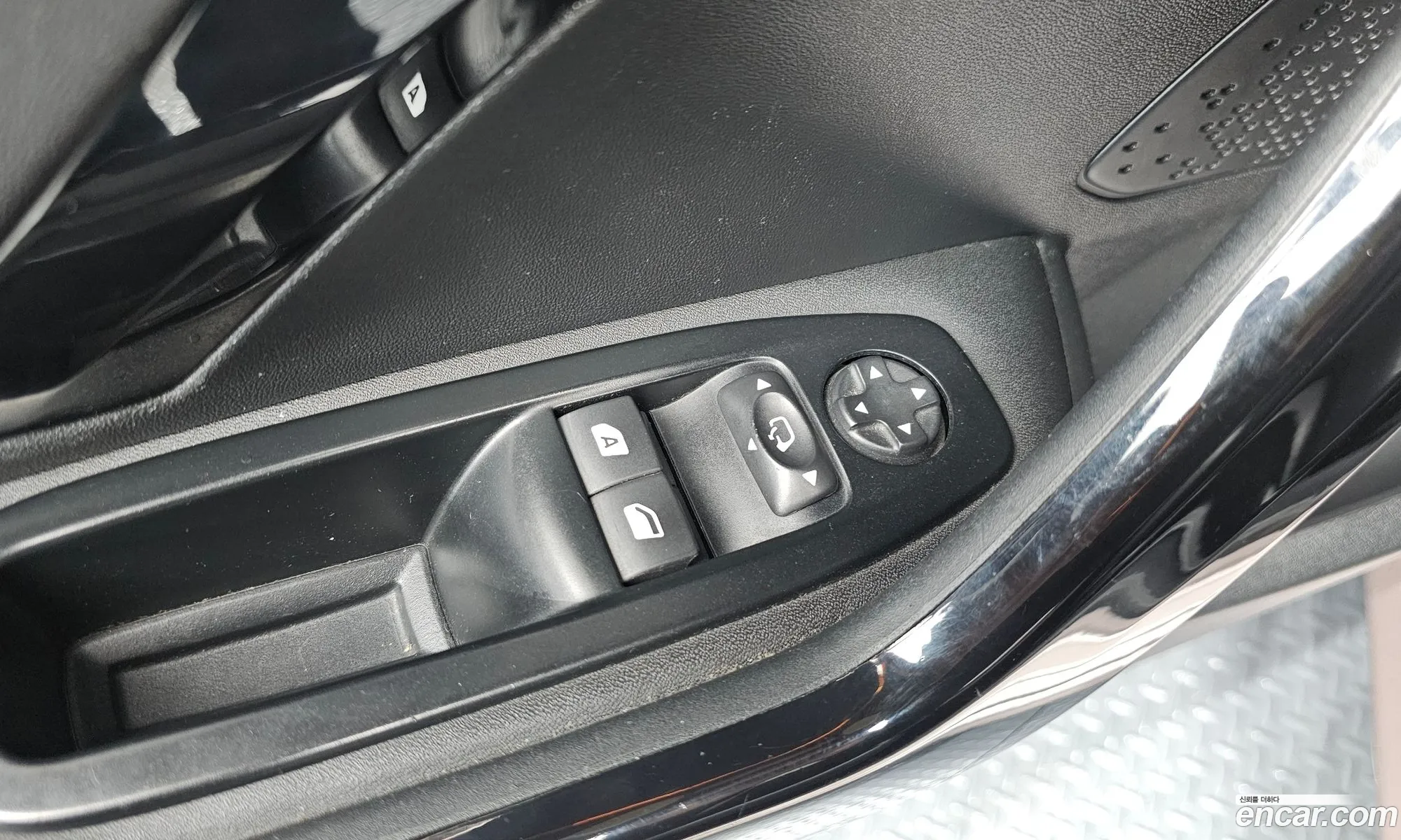Peugeot 208 2013 VF3CA9HP8DW000428 — 13