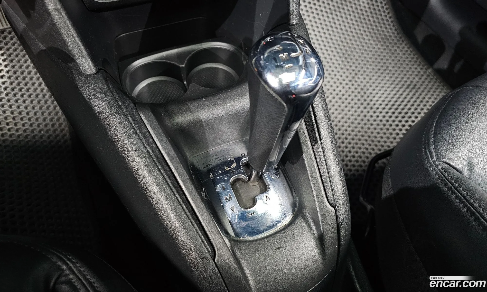 Peugeot 208 2013 VF3CA9HP8DW000428 — 7