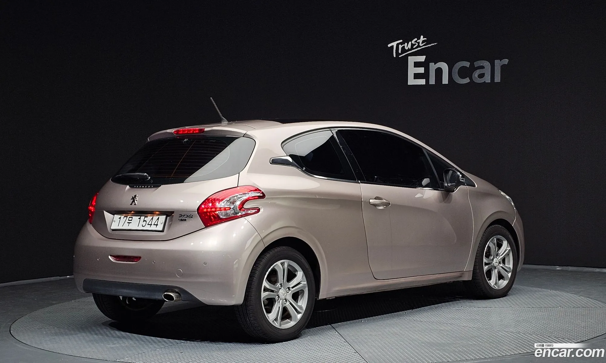 Peugeot 208 2013 VF3CA9HP8DW000428 — 12