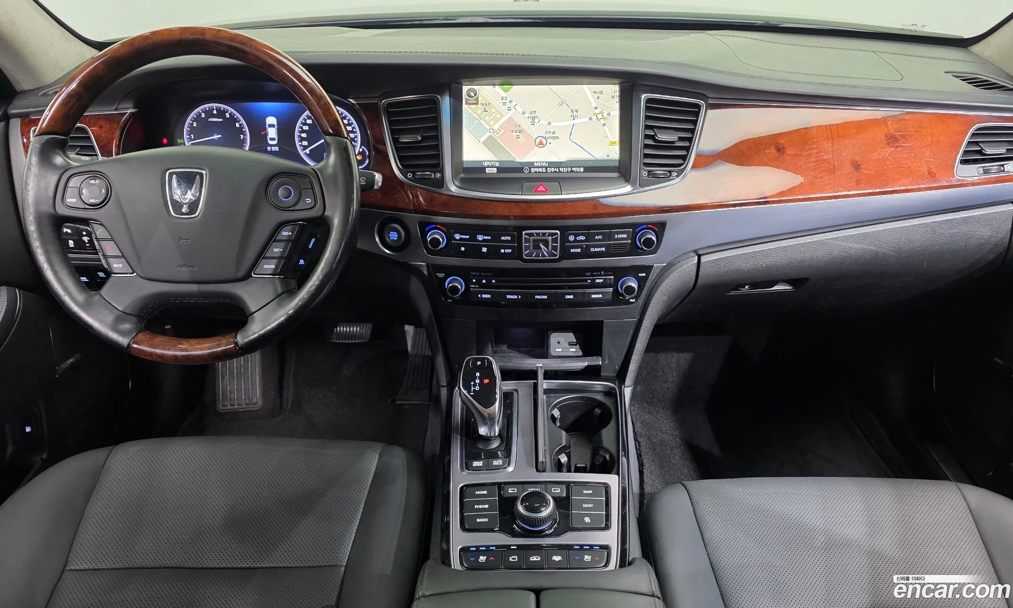 Hyundai Equus 2014 — 17