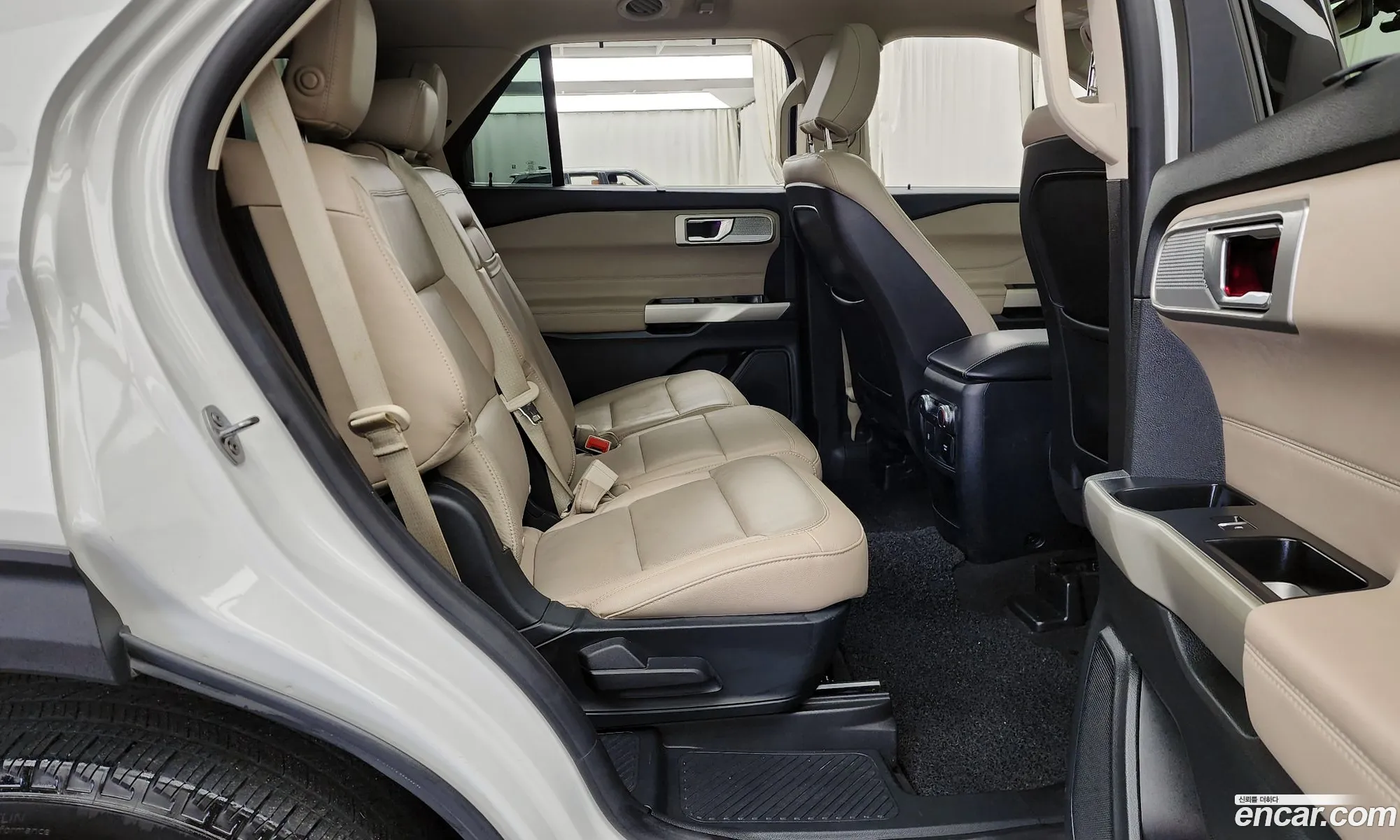 Ford Explorer 6th Gen 2020 1FMSK8FH5LGC66720 — 12