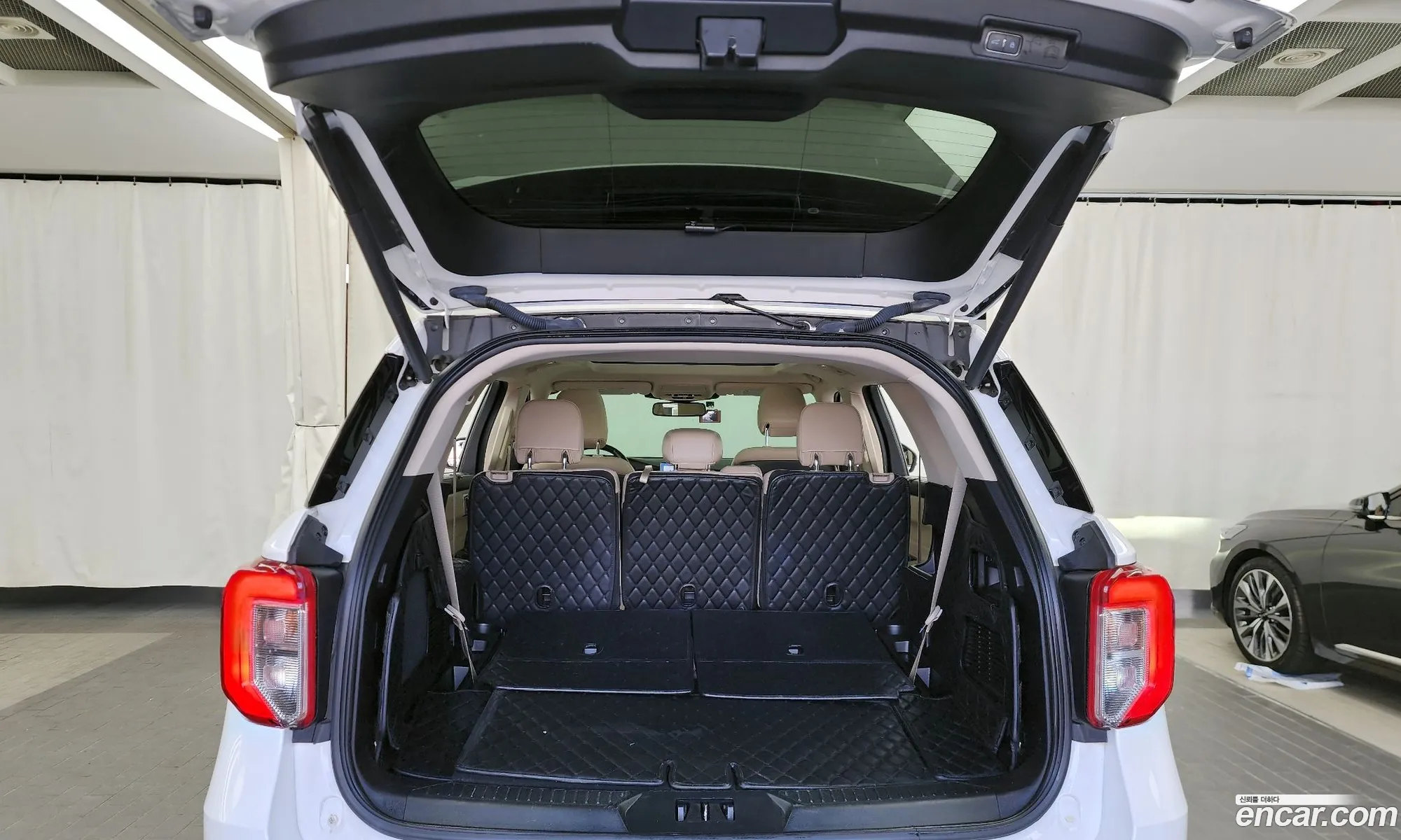Ford Explorer 6th Gen 2020 1FMSK8FH5LGC66720 — 20