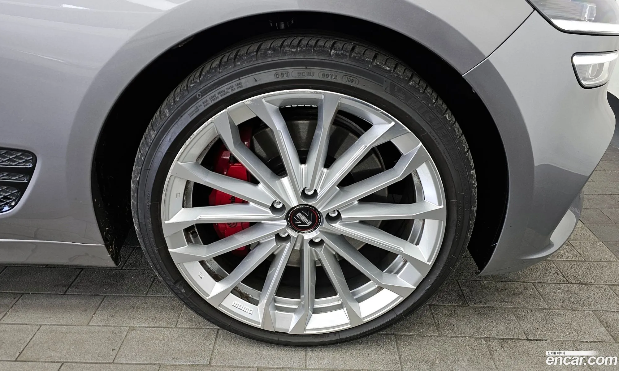 Genesis G70 2021 — 12