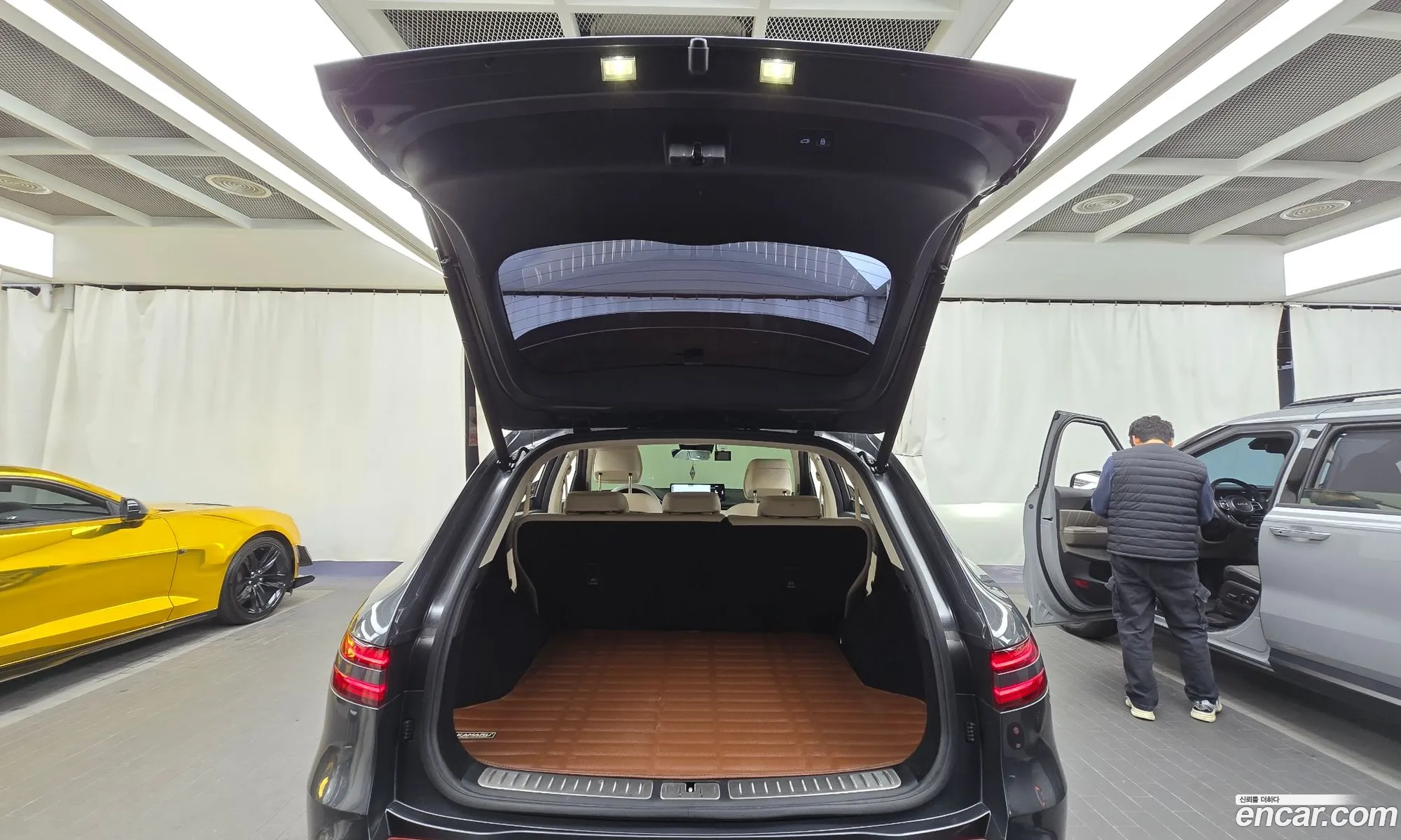 Genesis GV70 2021 — 14