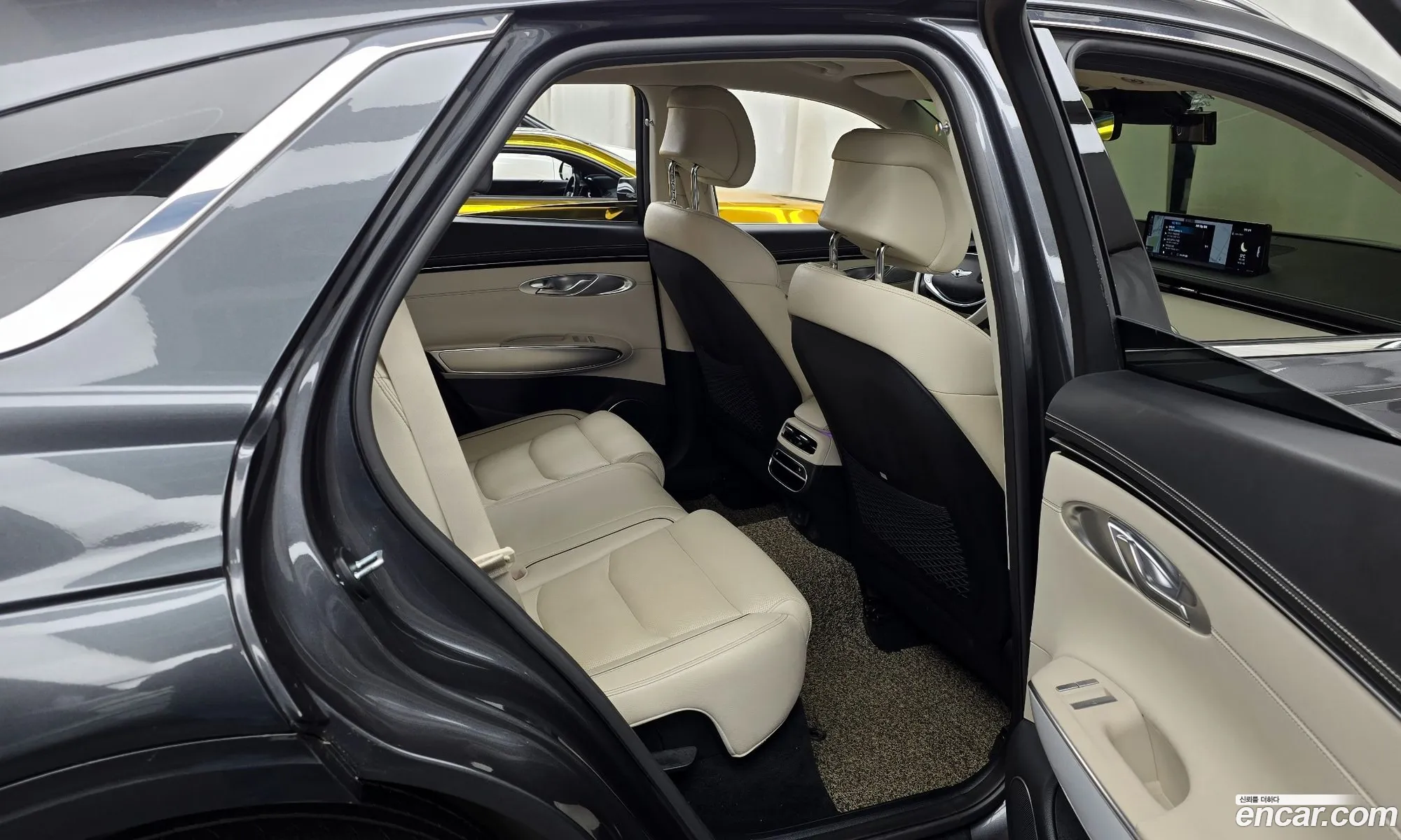 Genesis GV70 2021 — 19
