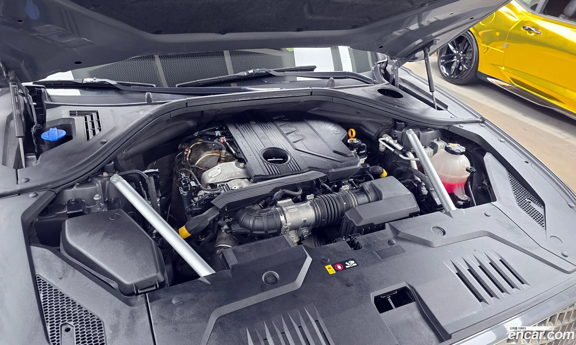 Genesis GV70 2021 — 11