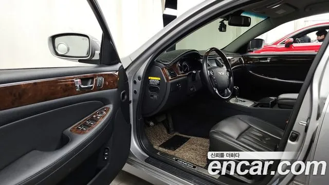 Hyundai Genesis 2010 — 19