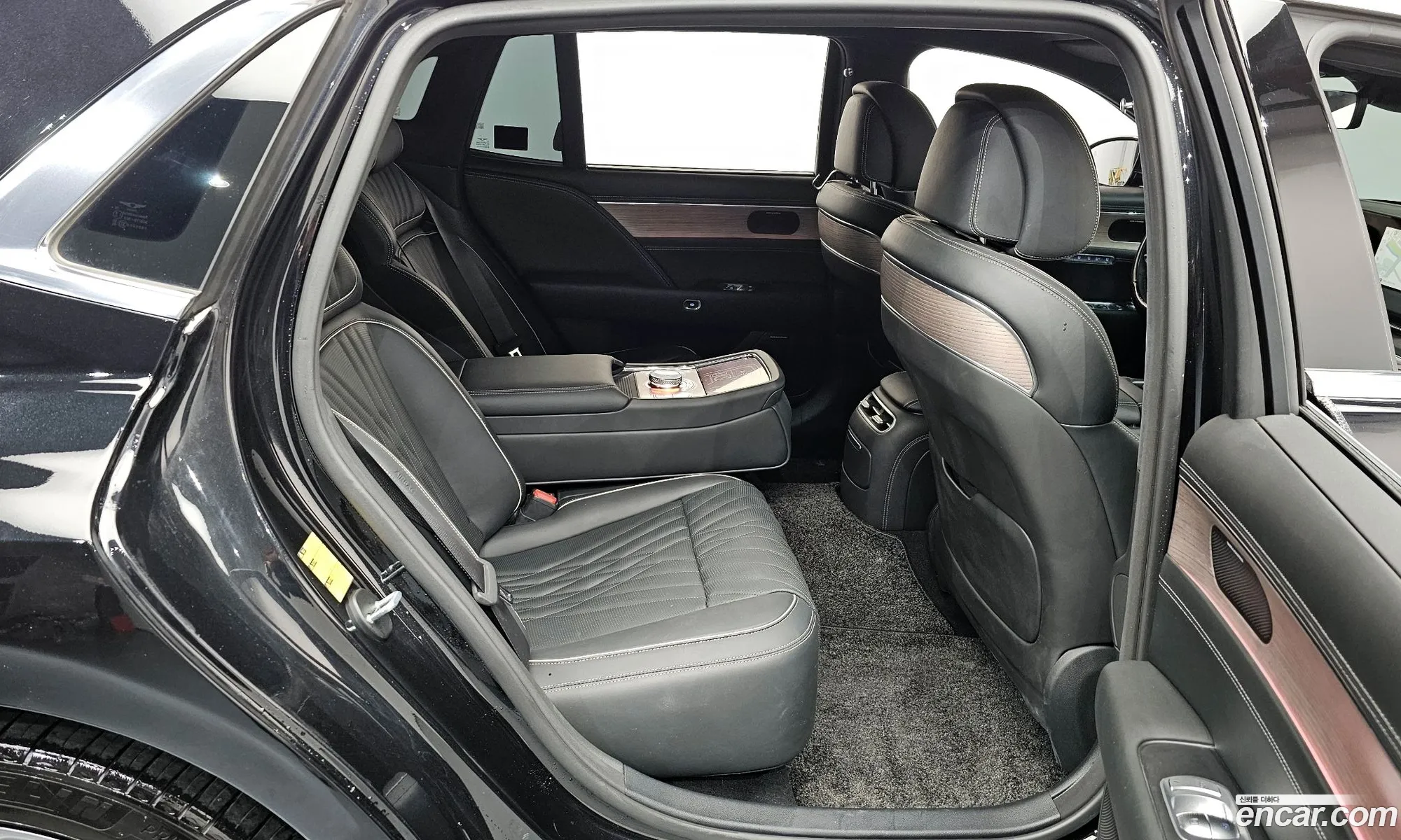Genesis G90 2023 — 3