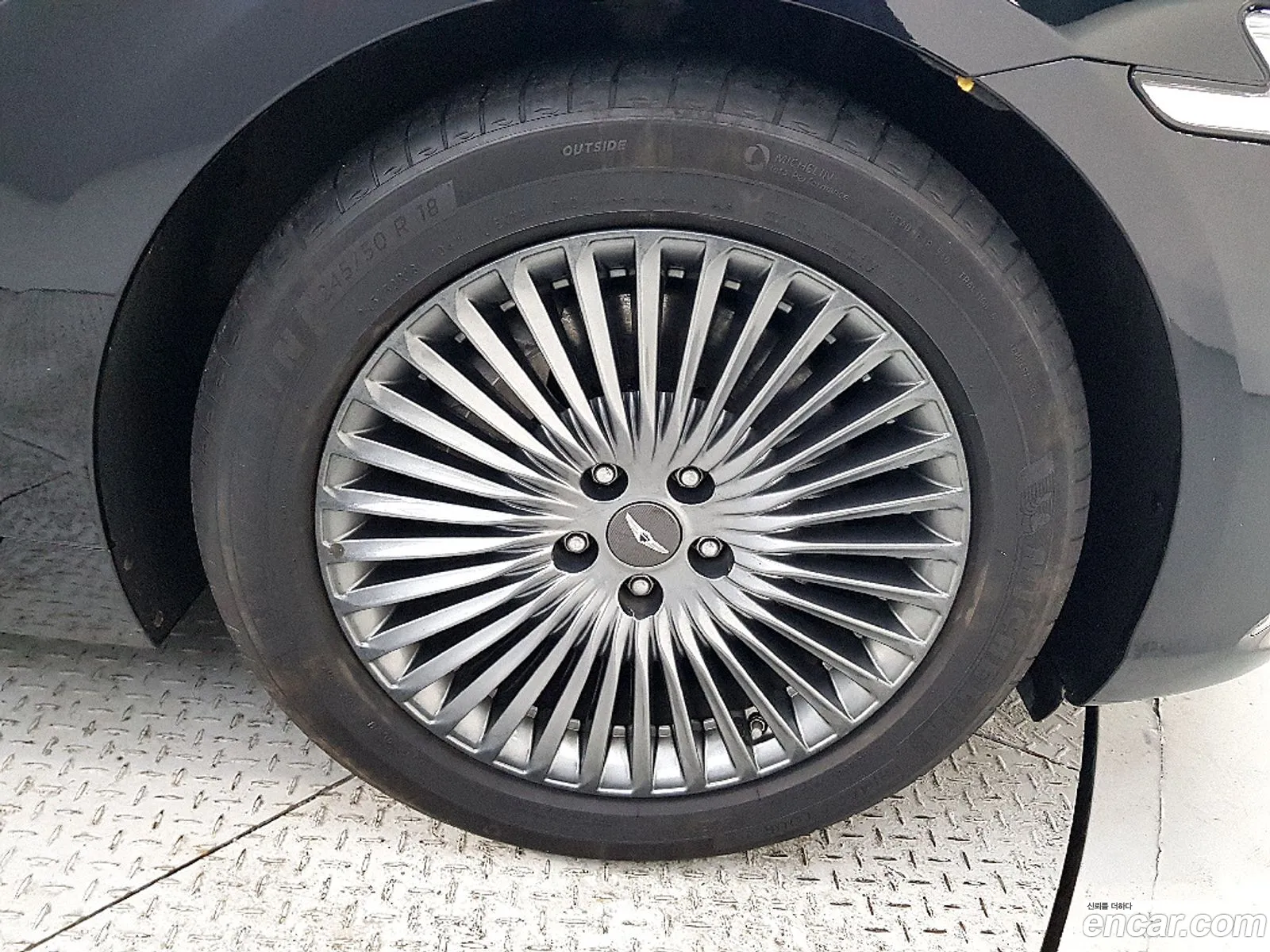 Genesis G90 2019 — 4