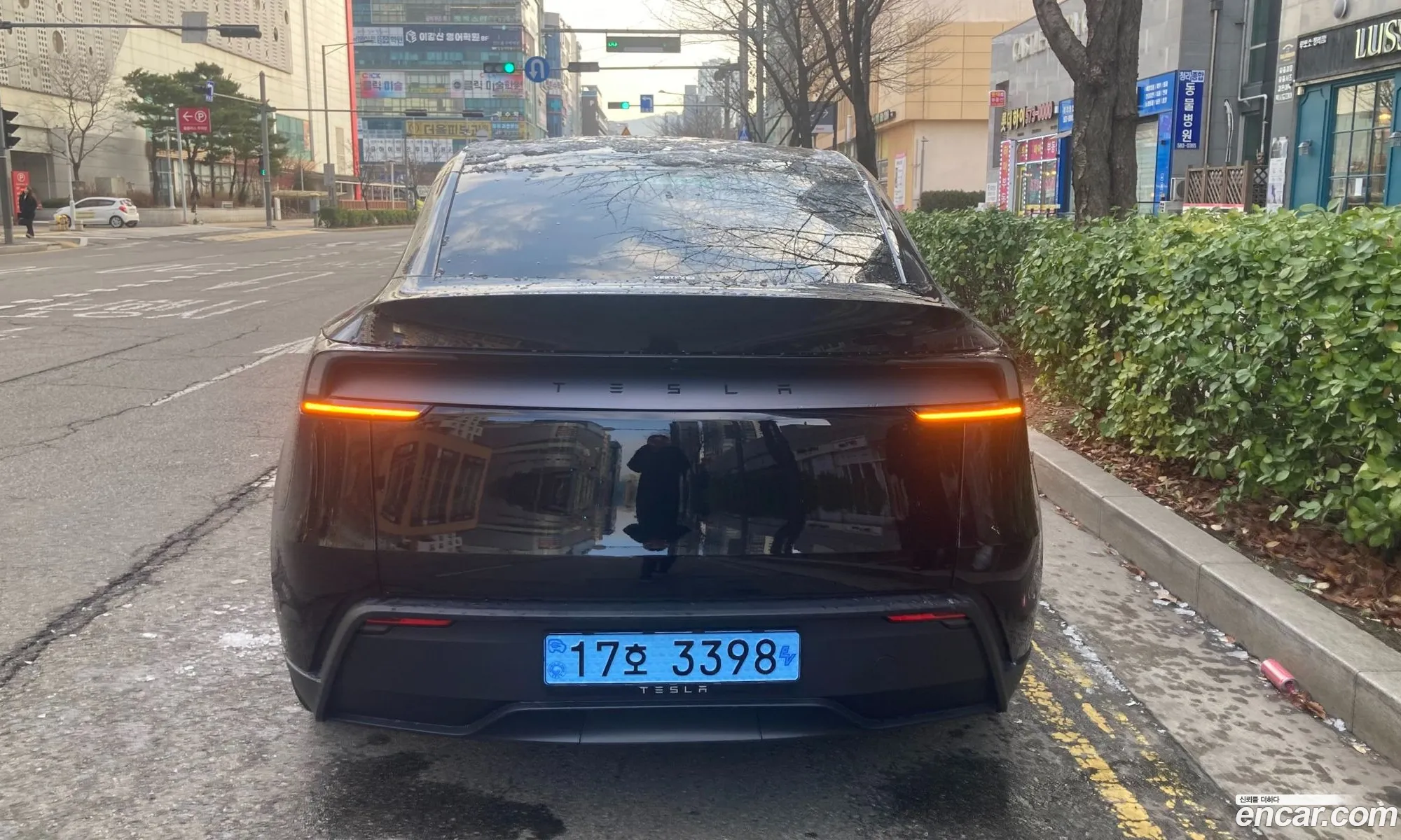 Tesla Model Y 2025 — 9