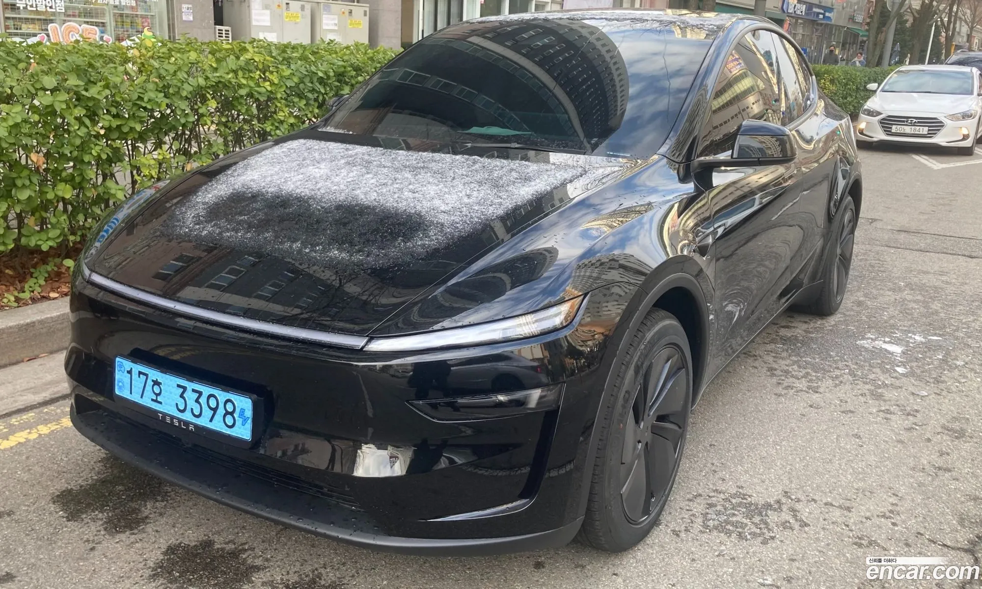 Tesla Model Y 2025 — 7