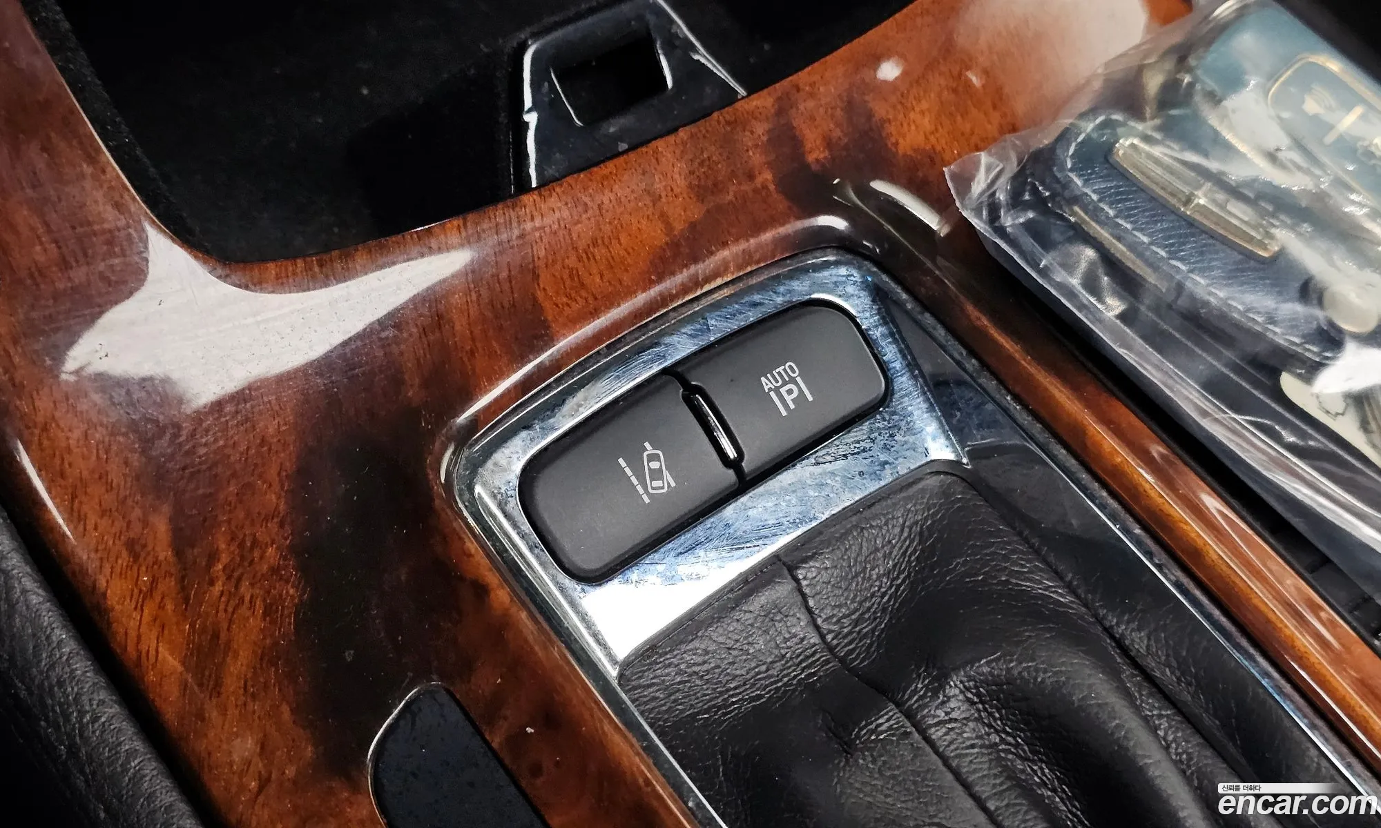 Lincoln MKS 2014 1LNHL9DK5EG604745 — 3