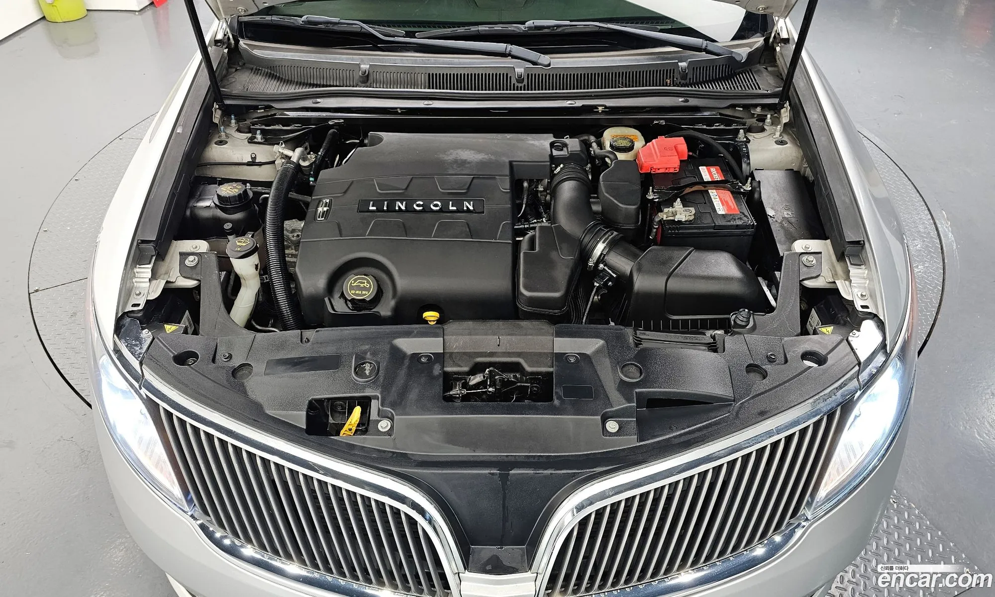 Lincoln MKS 2014 1LNHL9DK5EG604745 — 13