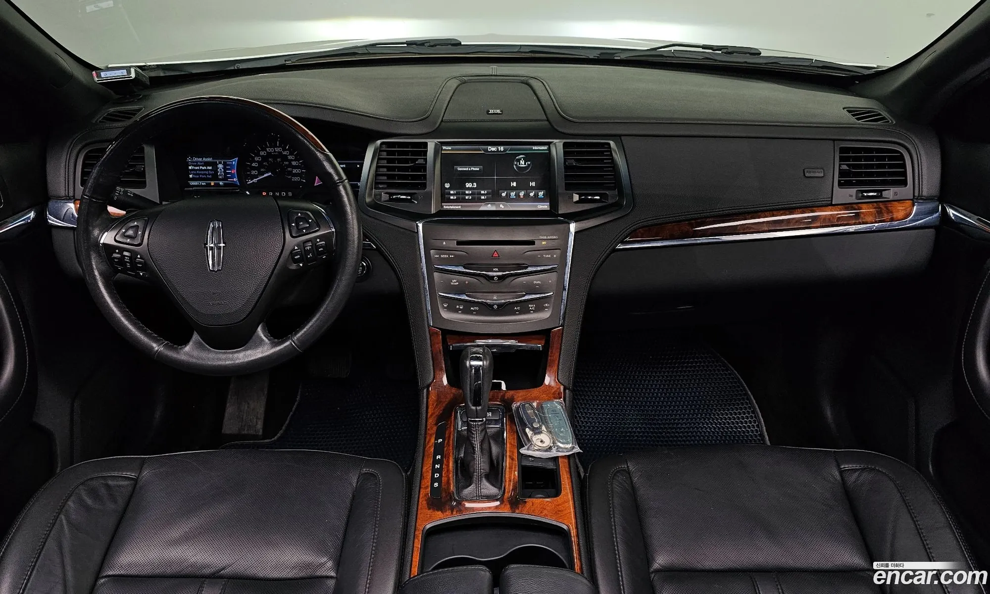 Lincoln MKS
