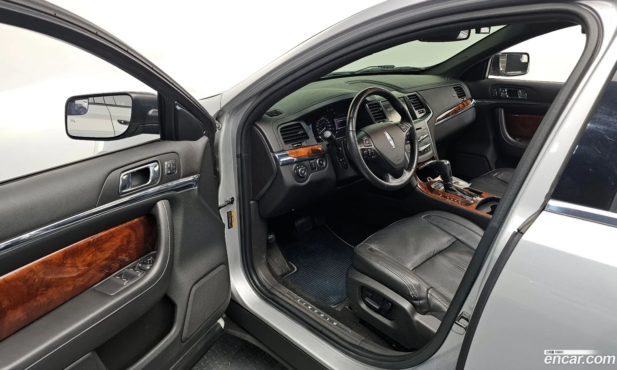 Lincoln MKS
