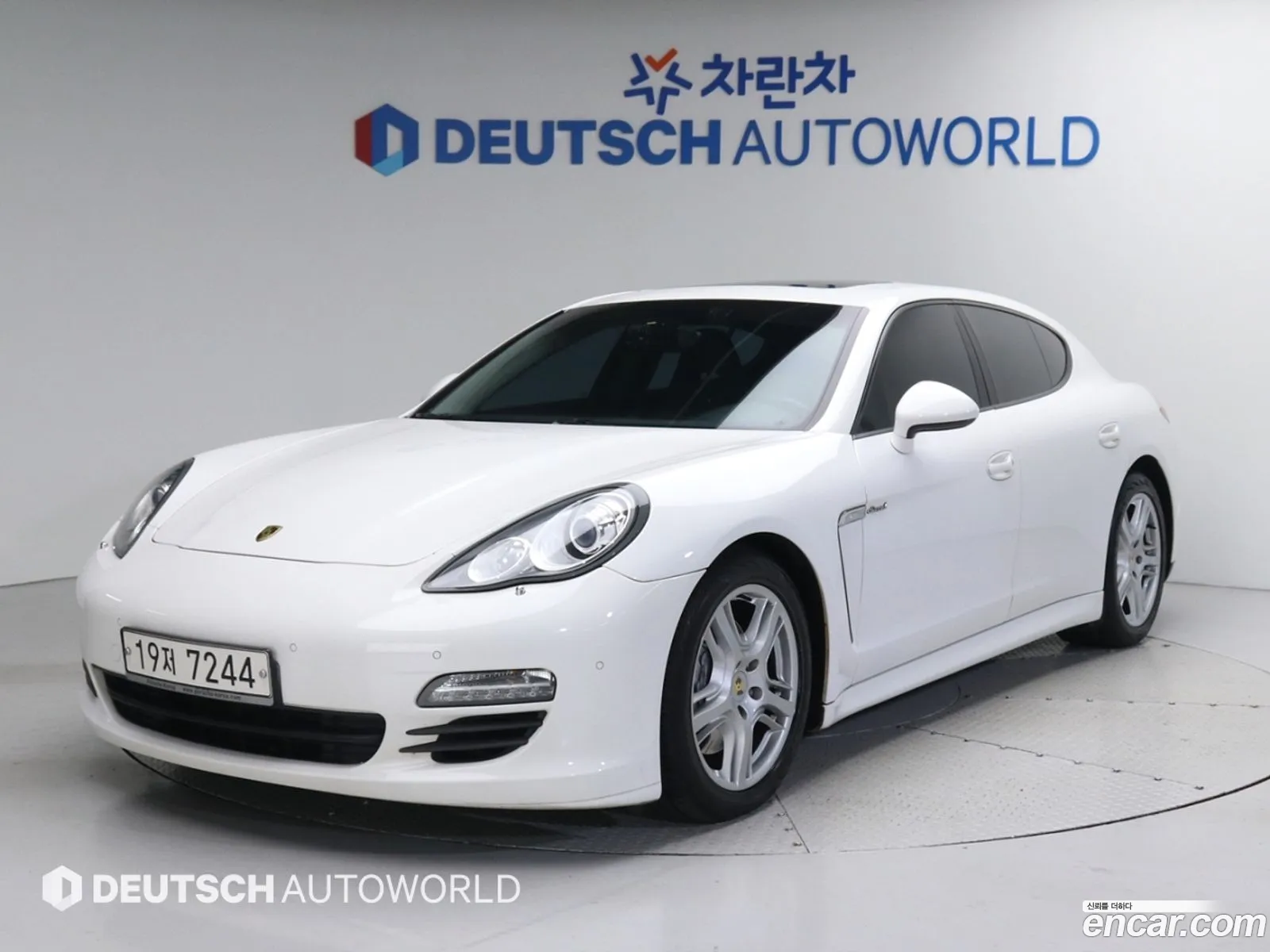 Porsche Panamera 2011 — 13