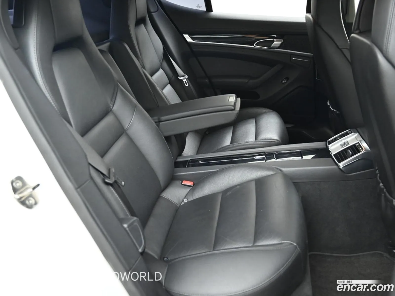 Porsche Panamera 2011 — 15