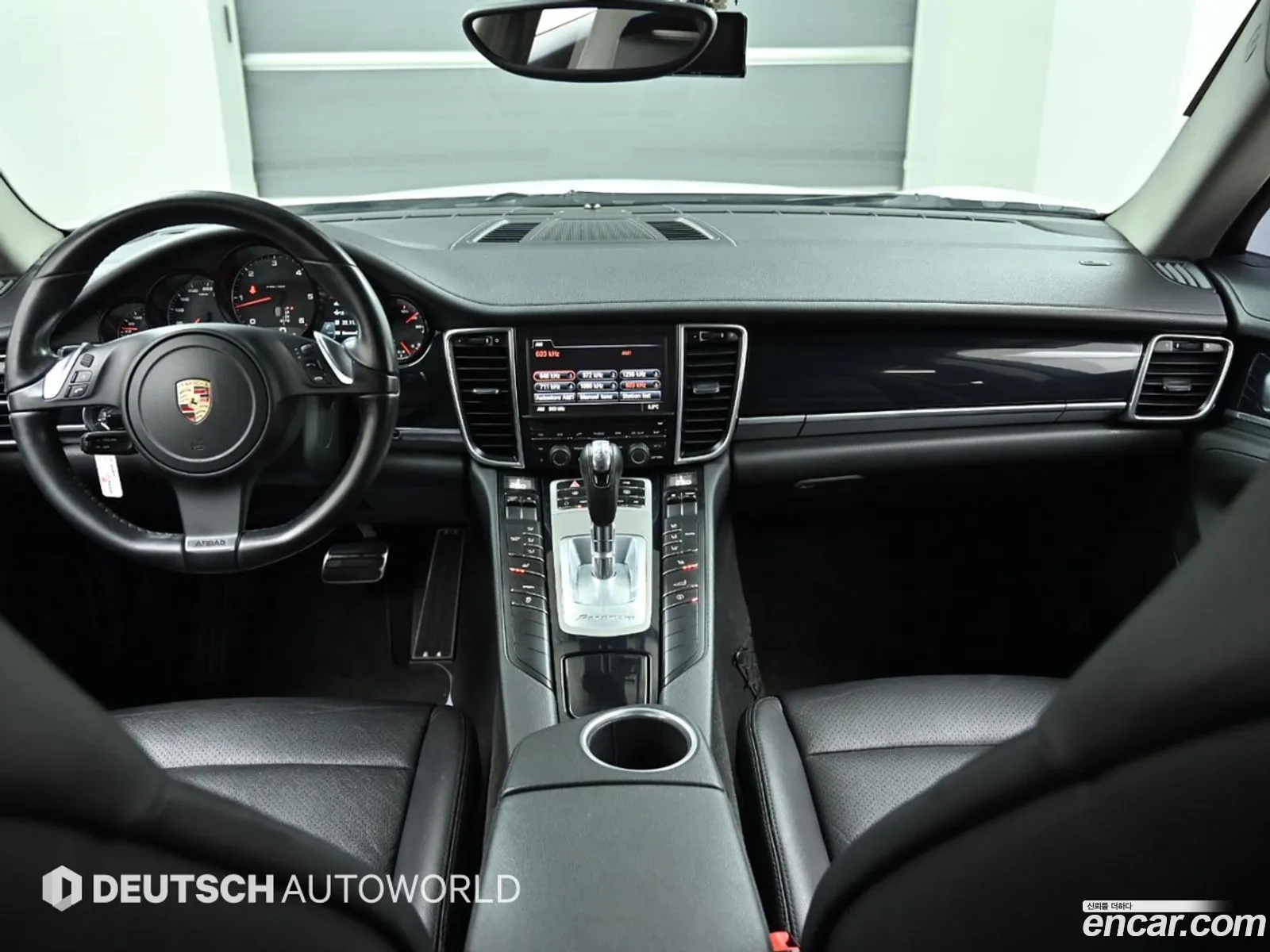 Porsche Panamera 2011 — 17