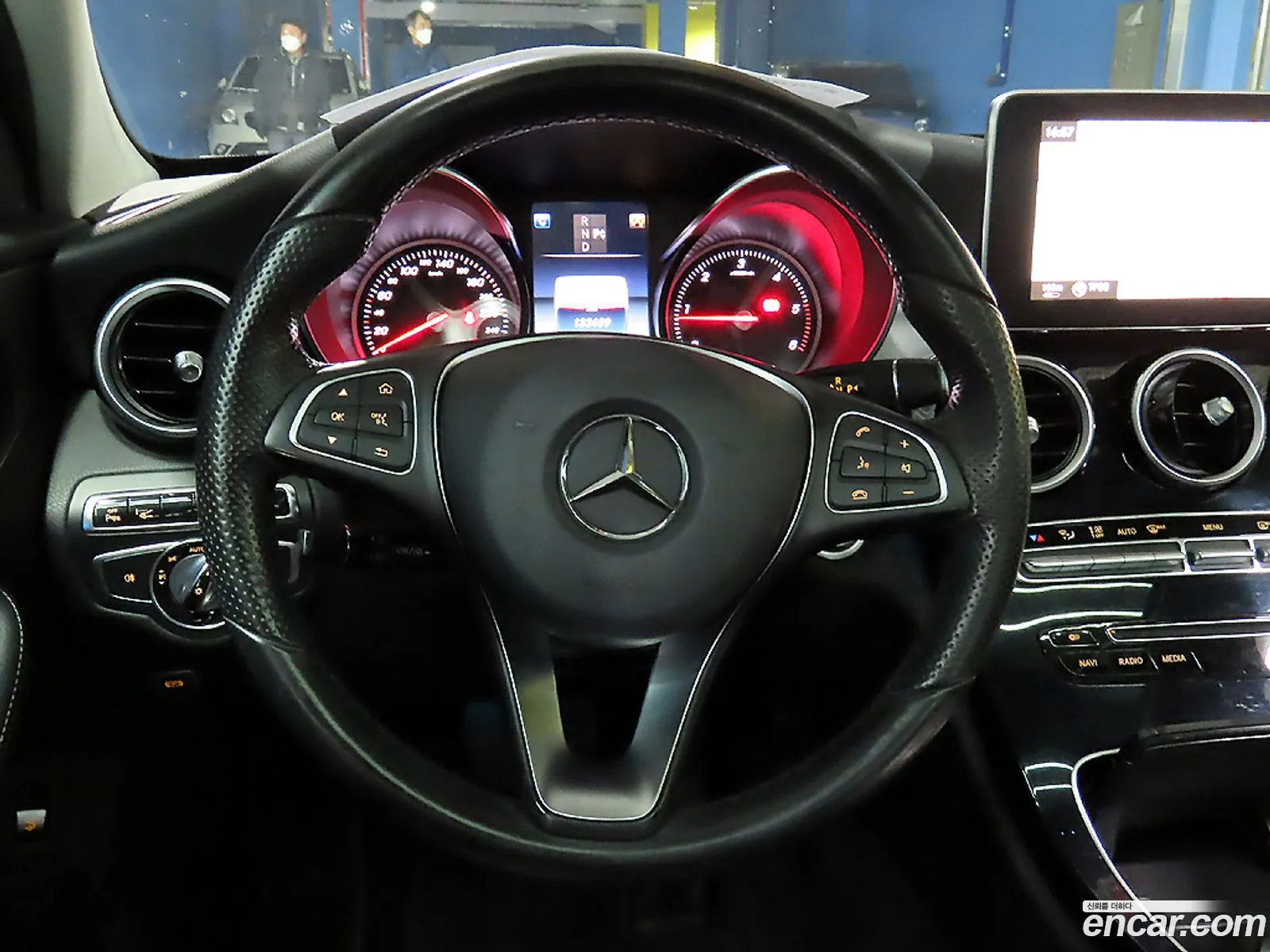 Mercedes-Benz C-Class W205 2015 — 19