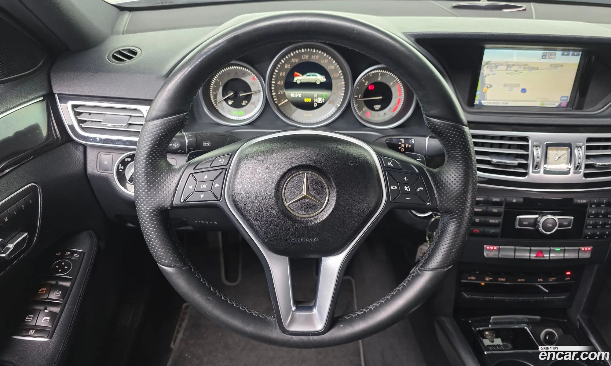 Mercedes-Benz E-Class W212 2014 WDDHF0CB0EB062465 — 12