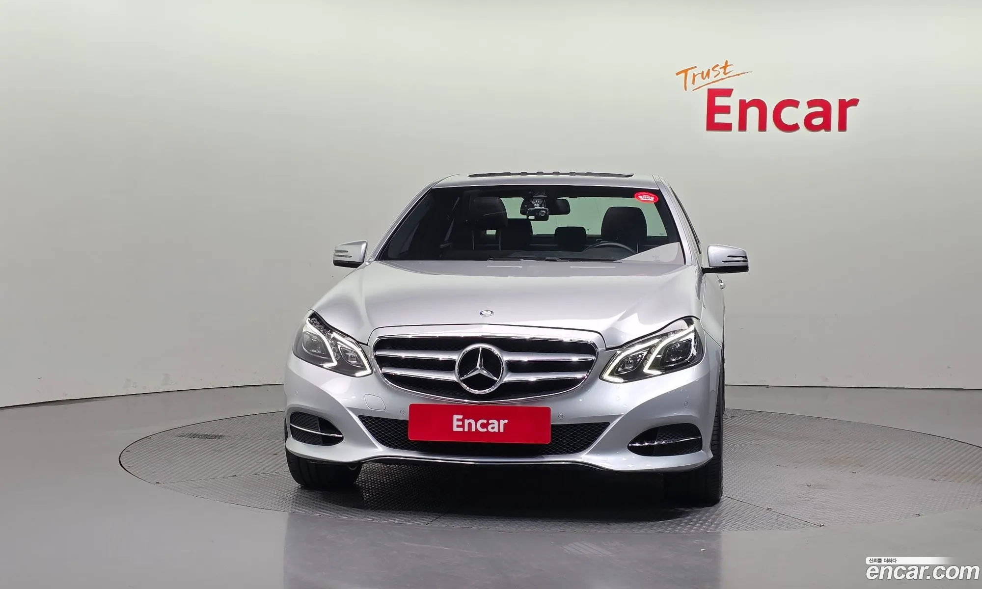 Mercedes-Benz E-Class W212 2014 WDDHF0CB0EB062465 — 10