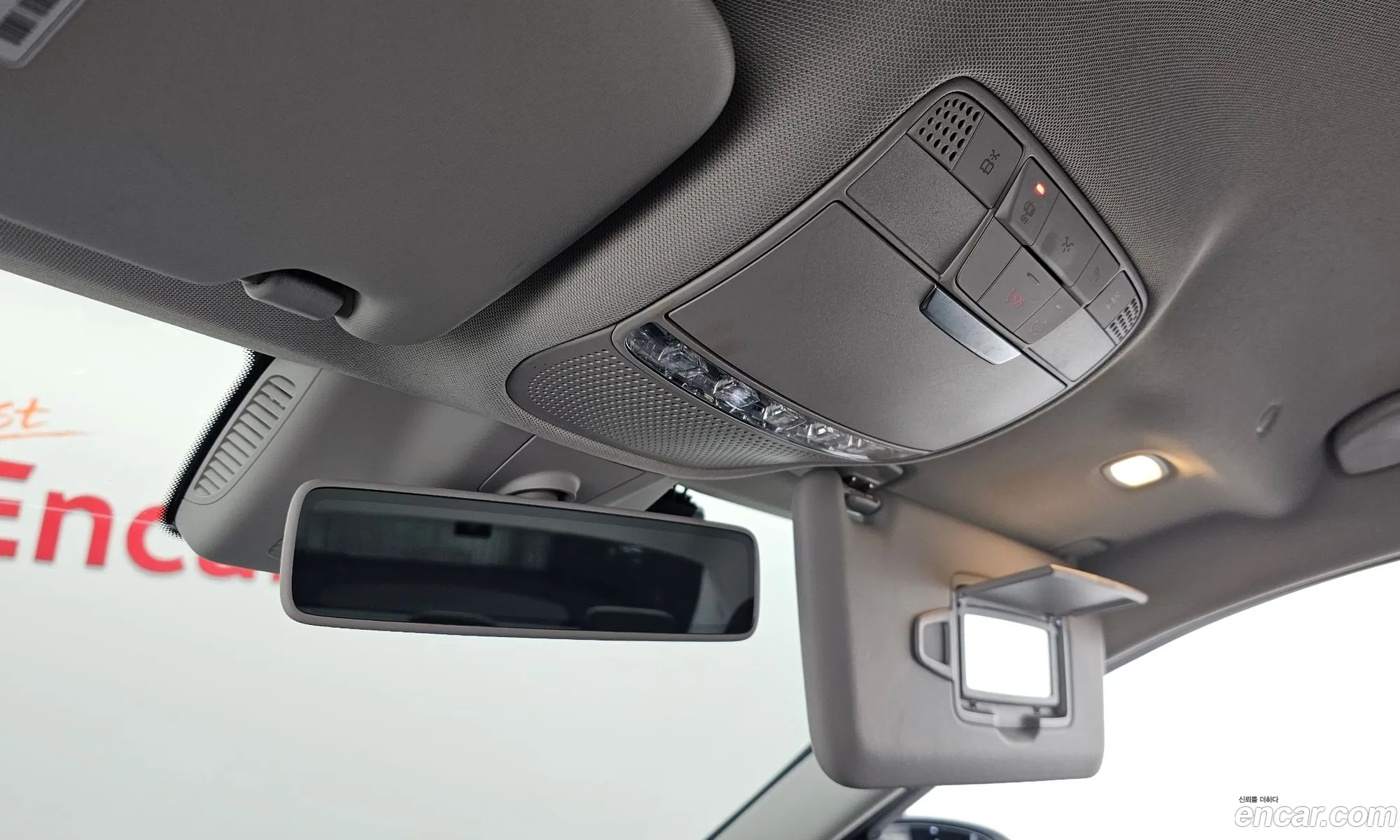 Mercedes-Benz C-Class W205 2019 — 14