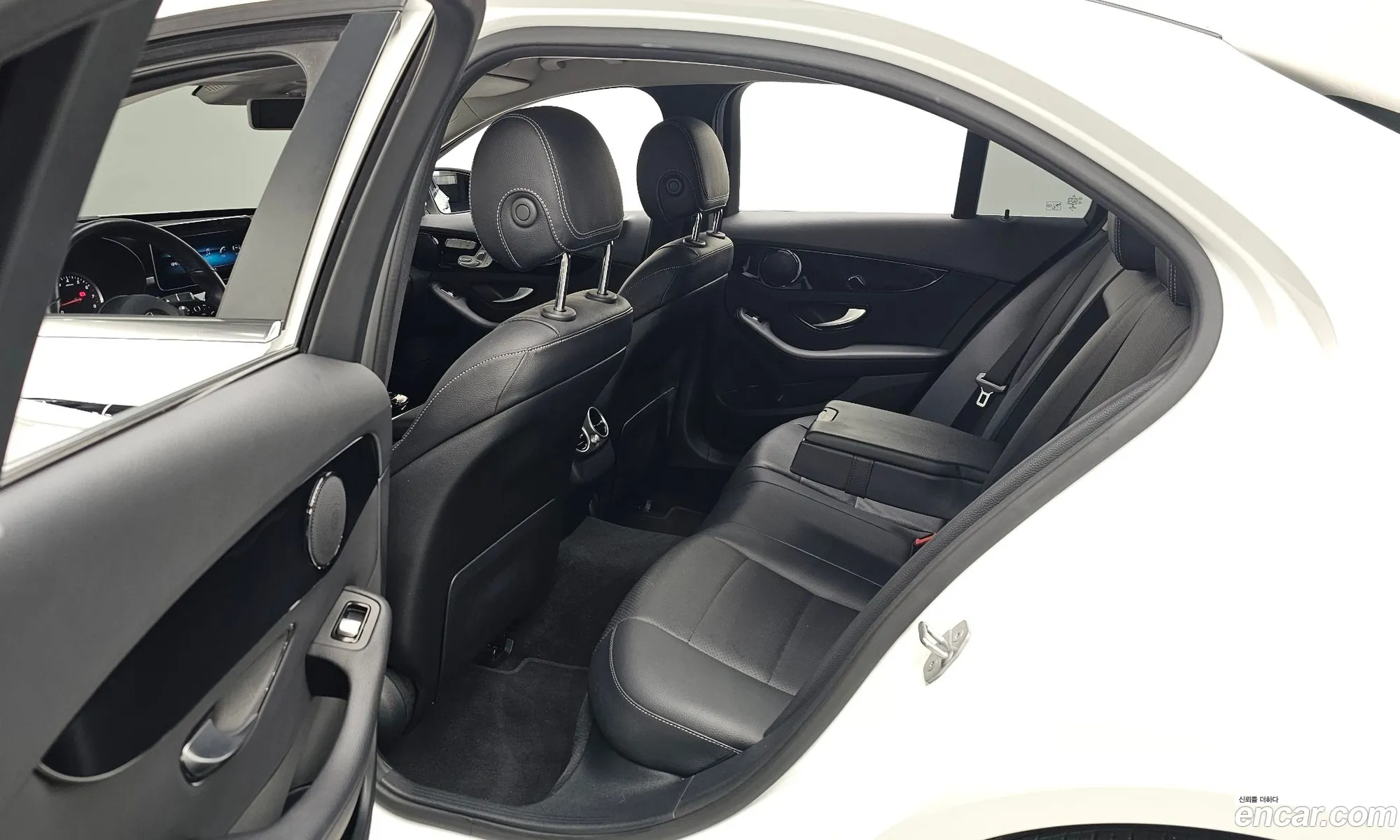 Mercedes-Benz C-Class W205 2019 — 20