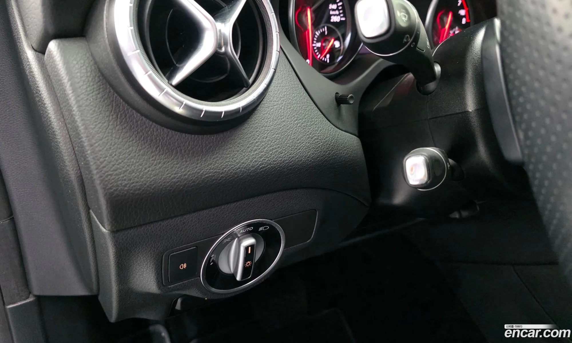 Mercedes-Benz CLA-Class C117 2017 — 12