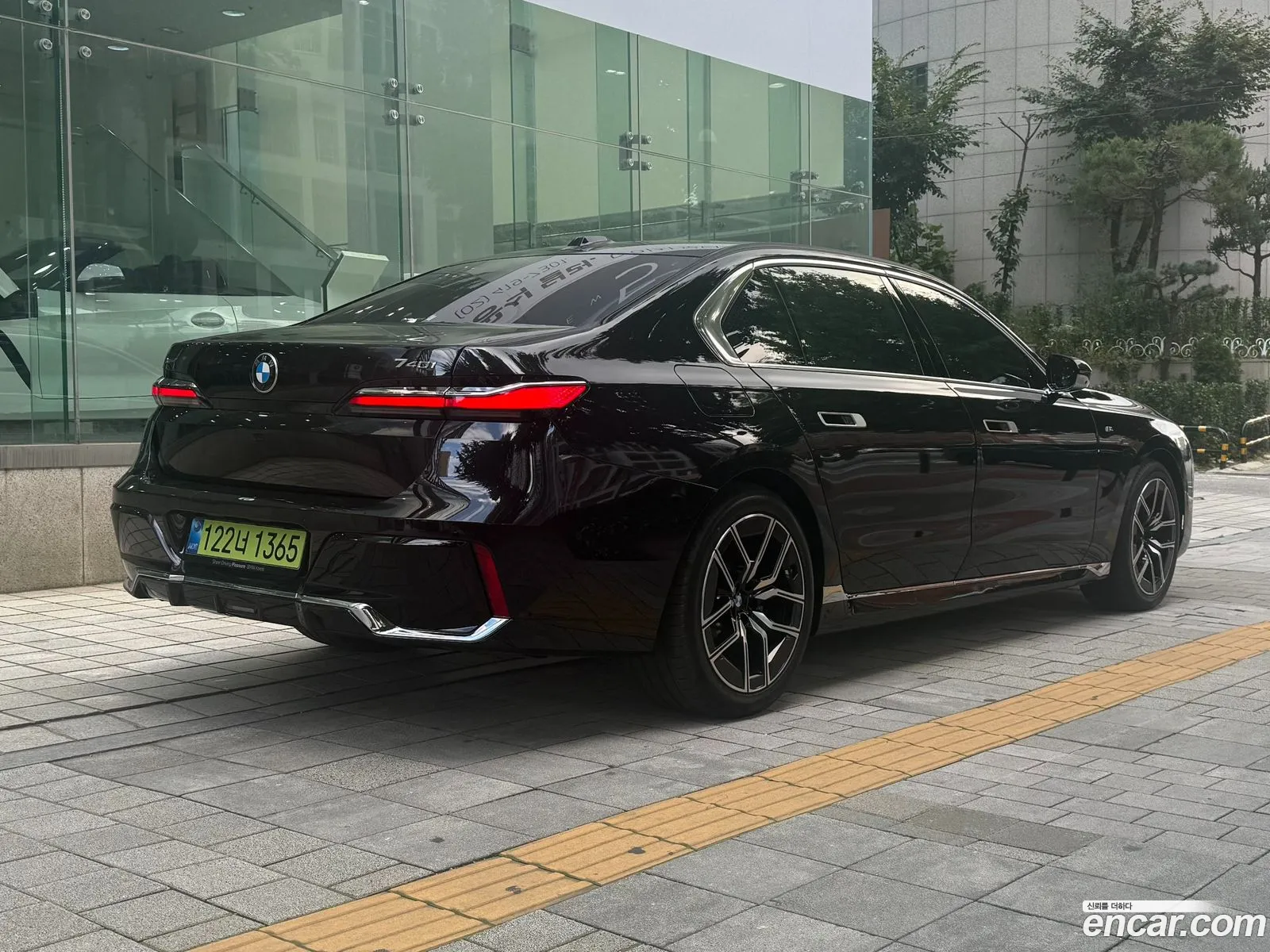 BMW 7 Series 2025 — 16