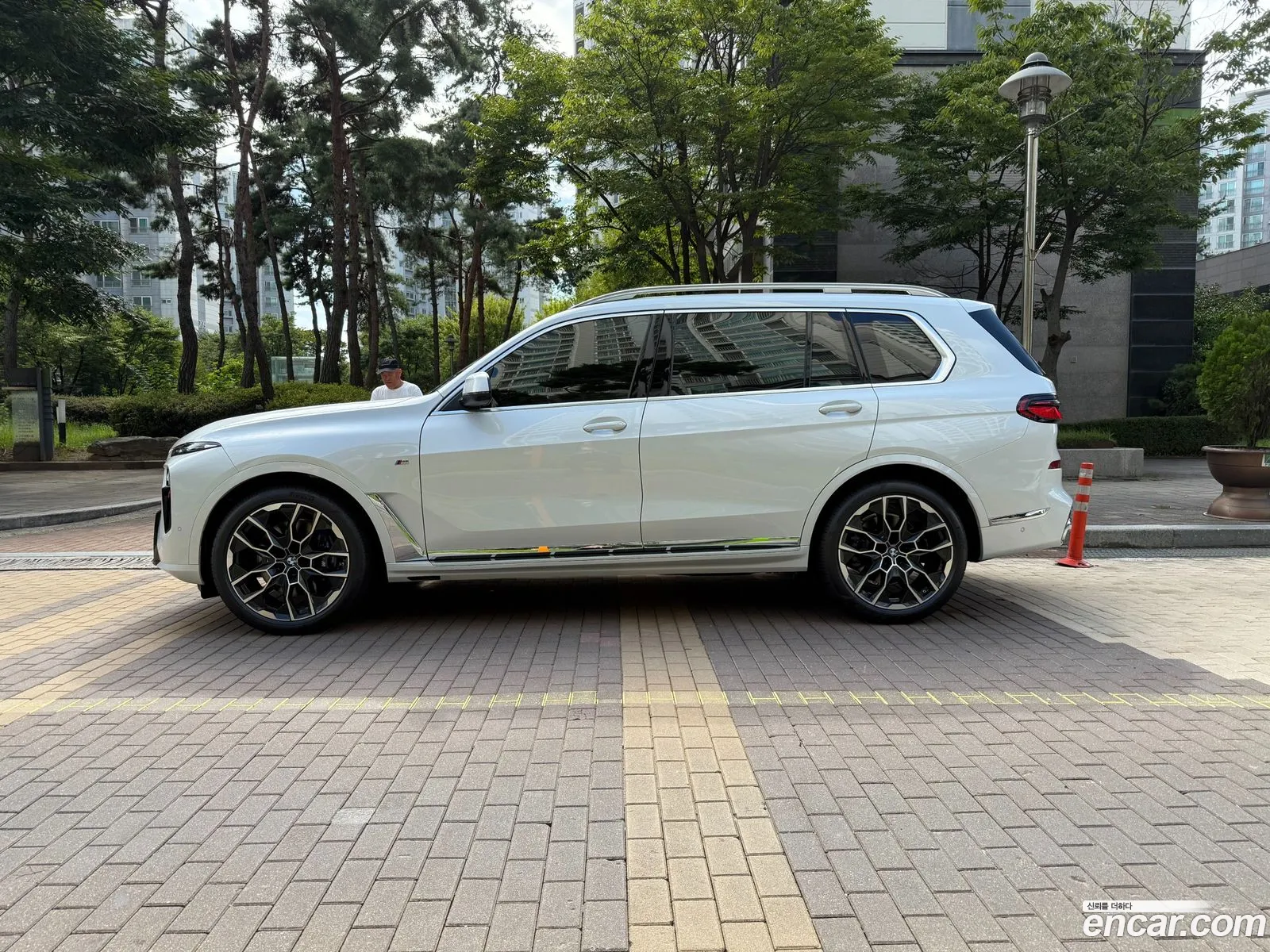 BMW X7 2025 — 10