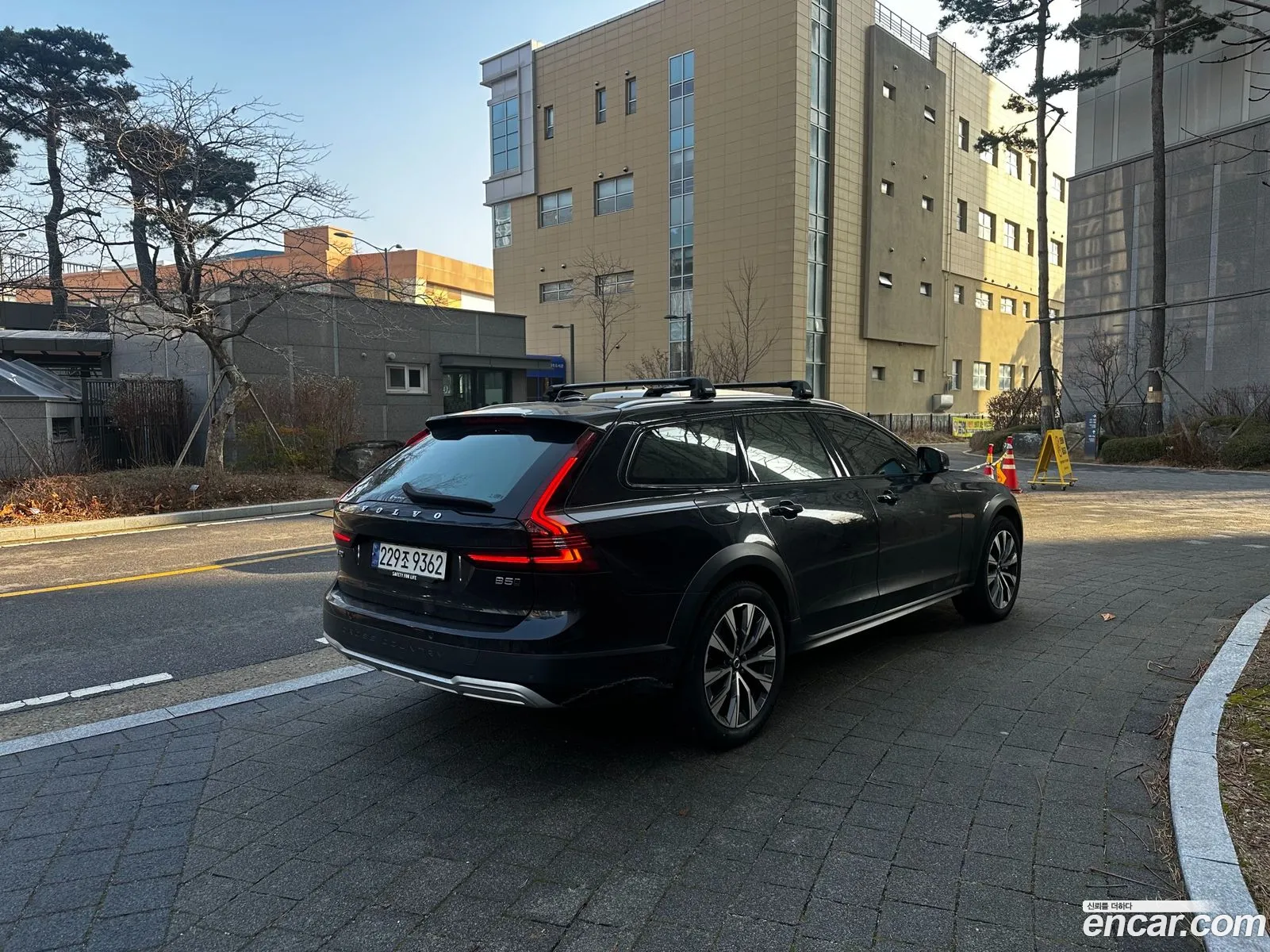 Volvo V90 Cross Country 2024 — 9